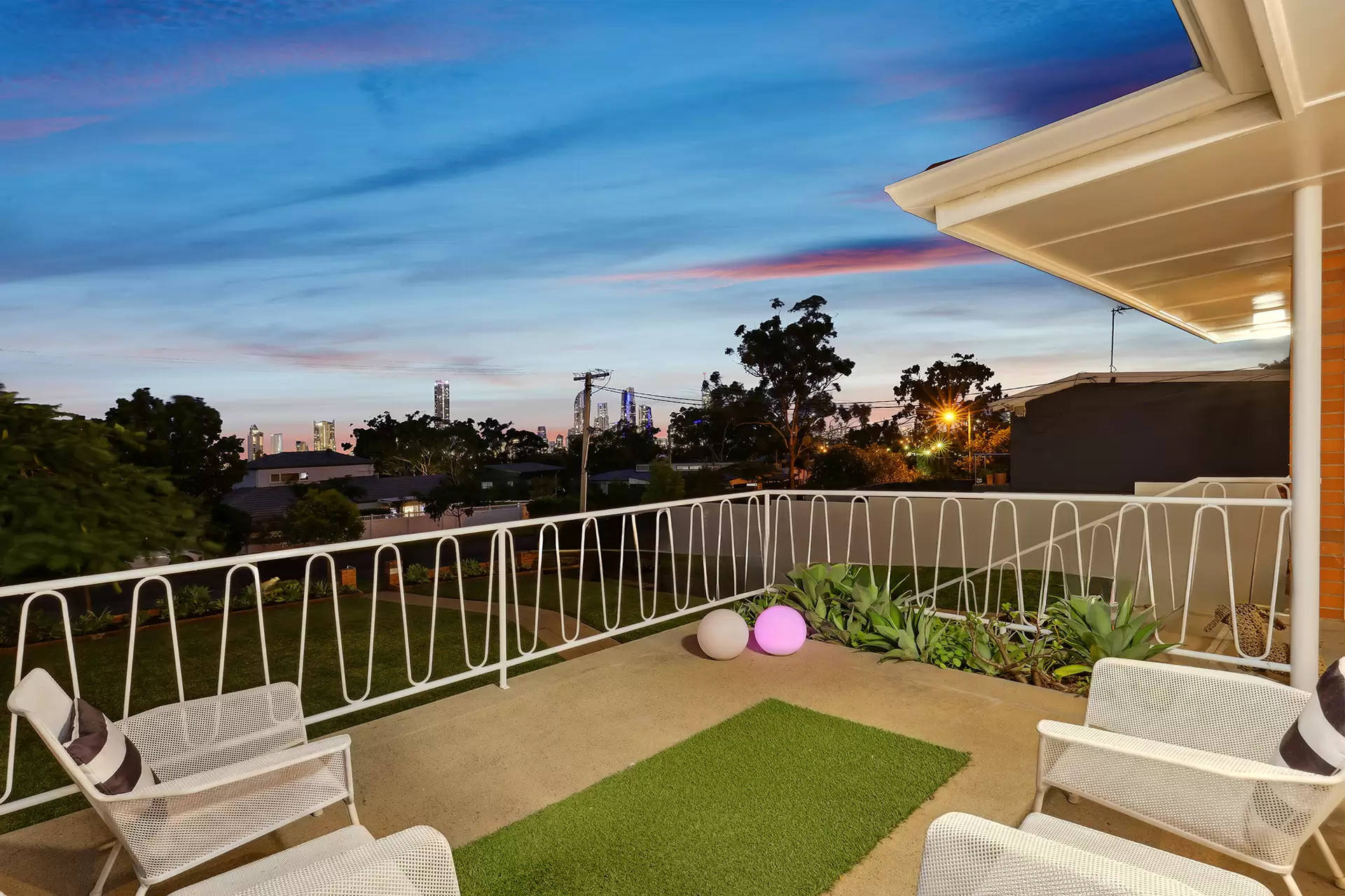 11 Petersen Avenue, Southport Sold by Queensland Sotheby's International Realty - image 1