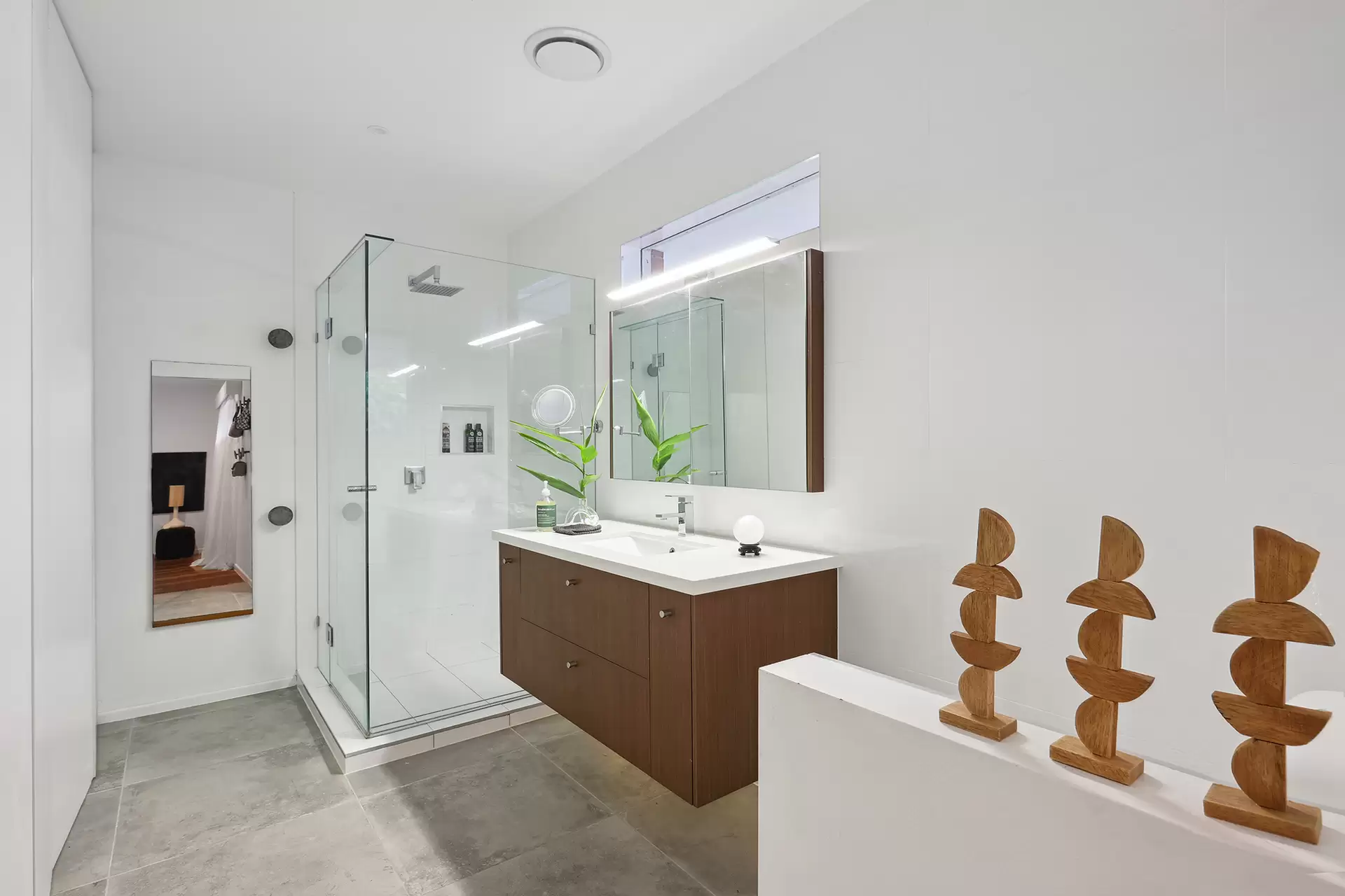 11 Petersen Avenue, Southport Sold by Queensland Sotheby's International Realty - image 1