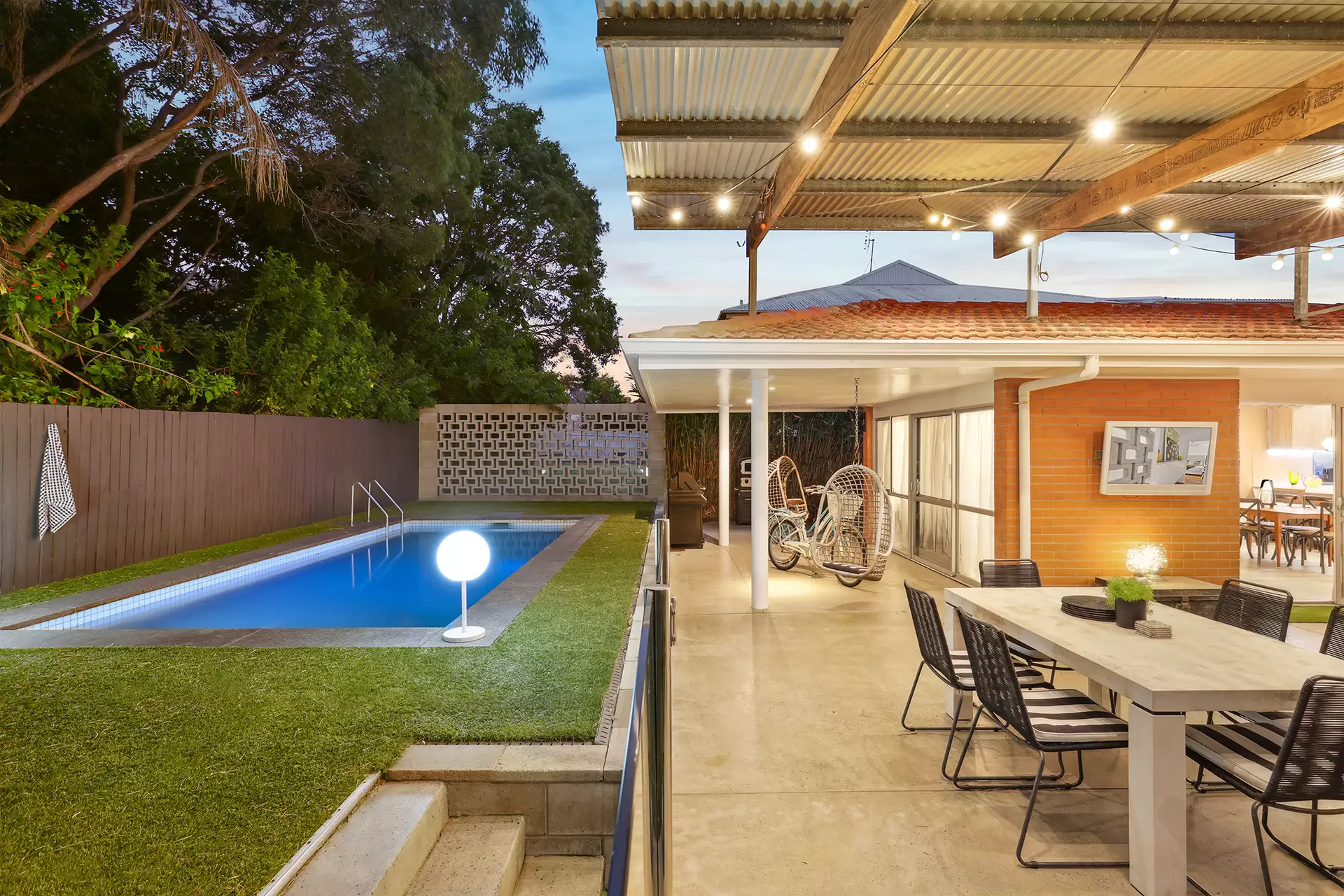 11 Petersen Avenue, Southport Sold by  - image 1