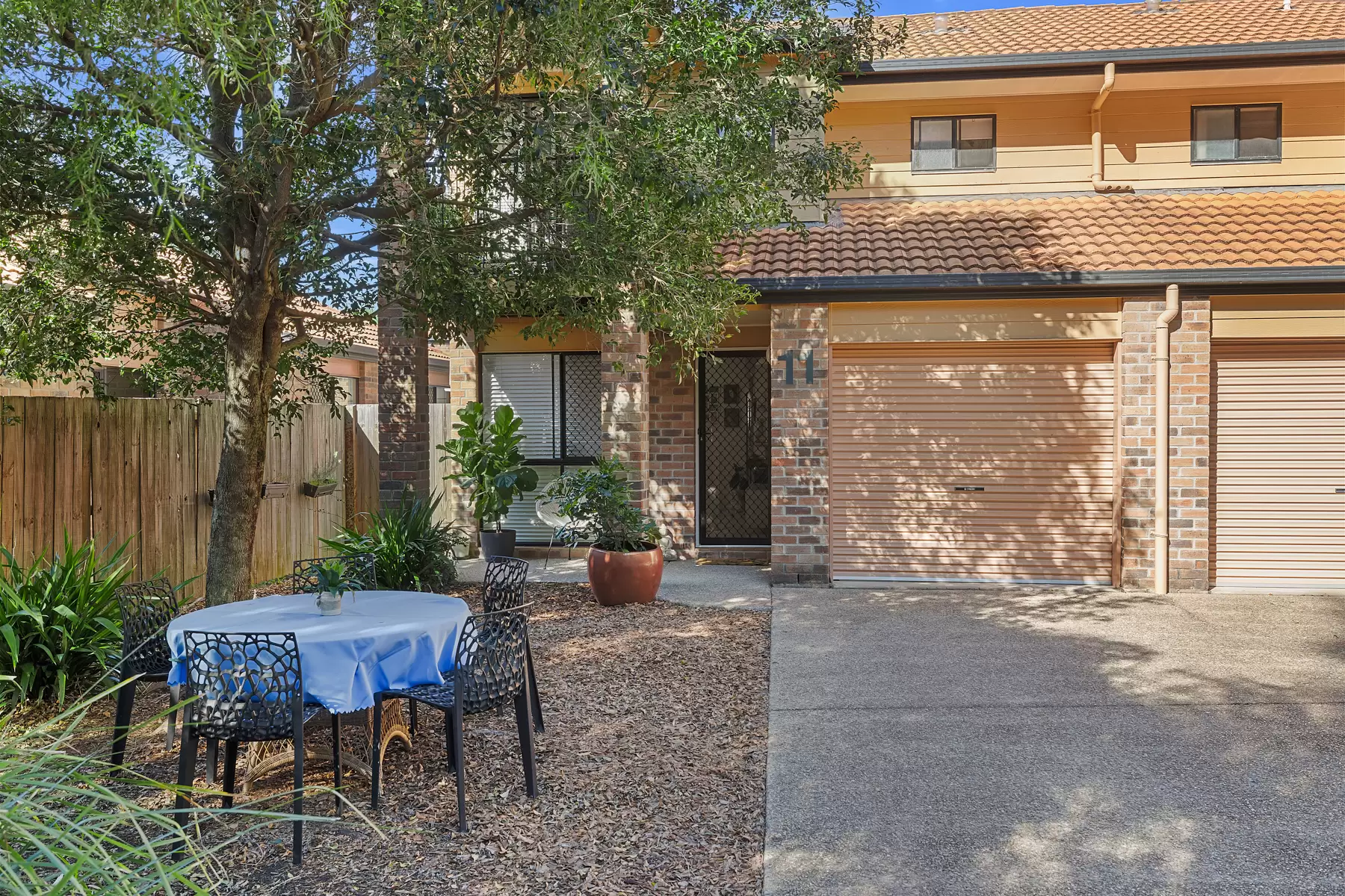 11/192-202 Long Street, Cleveland Sold by Queensland Sotheby's International Realty - image 1