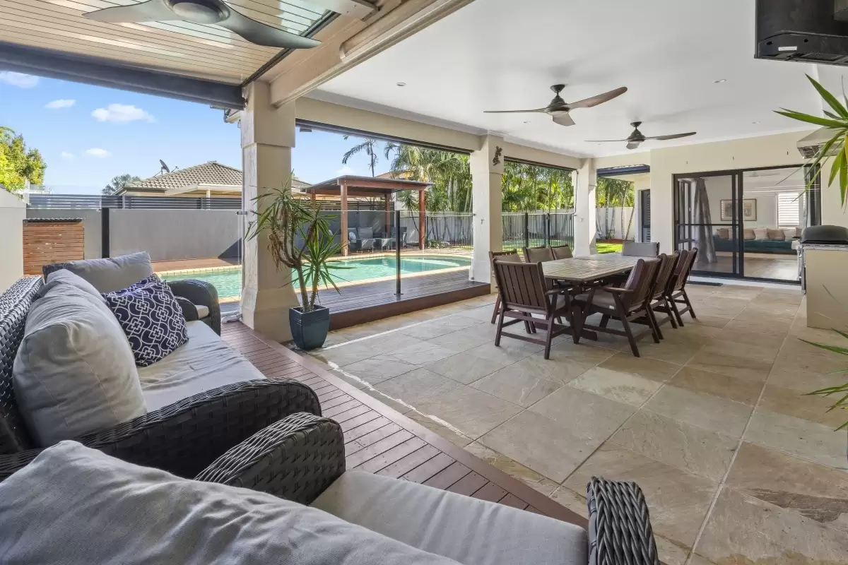 17 Calmwater Crescent, Helensvale Sold by  - image 1