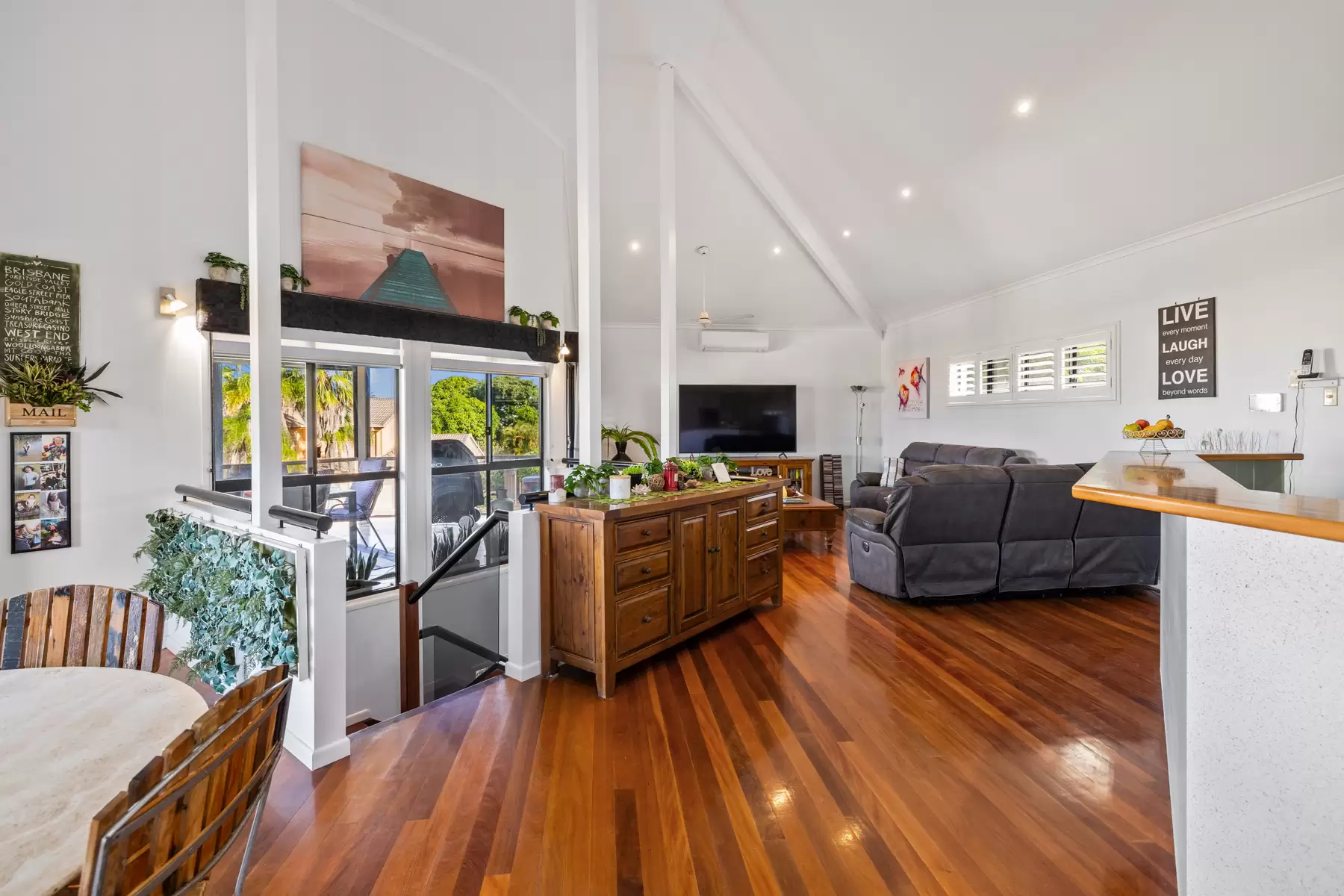 14 Lookout Court, Victoria Point Sold by Queensland Sotheby's International Realty - image 1