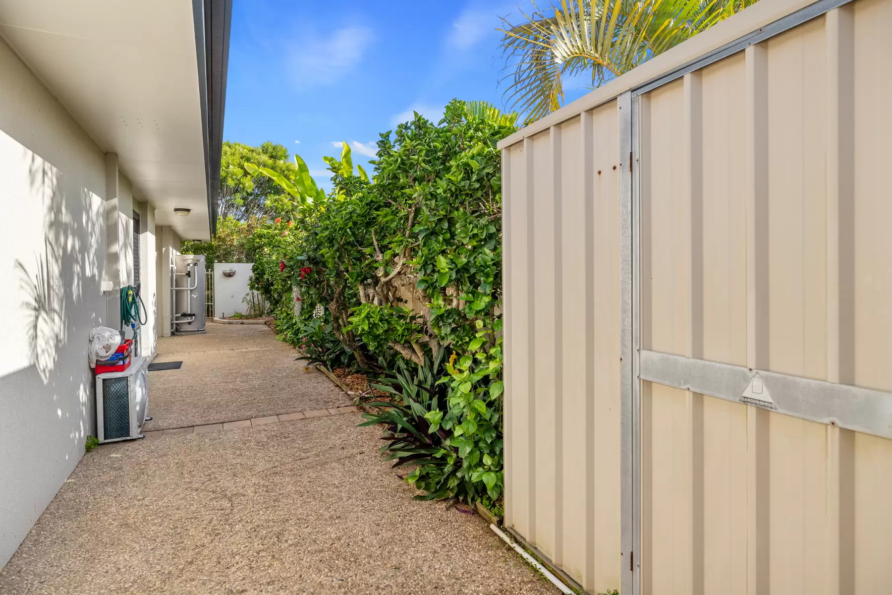 14 Lookout Court, Victoria Point Sold by Queensland Sotheby's International Realty - image 1