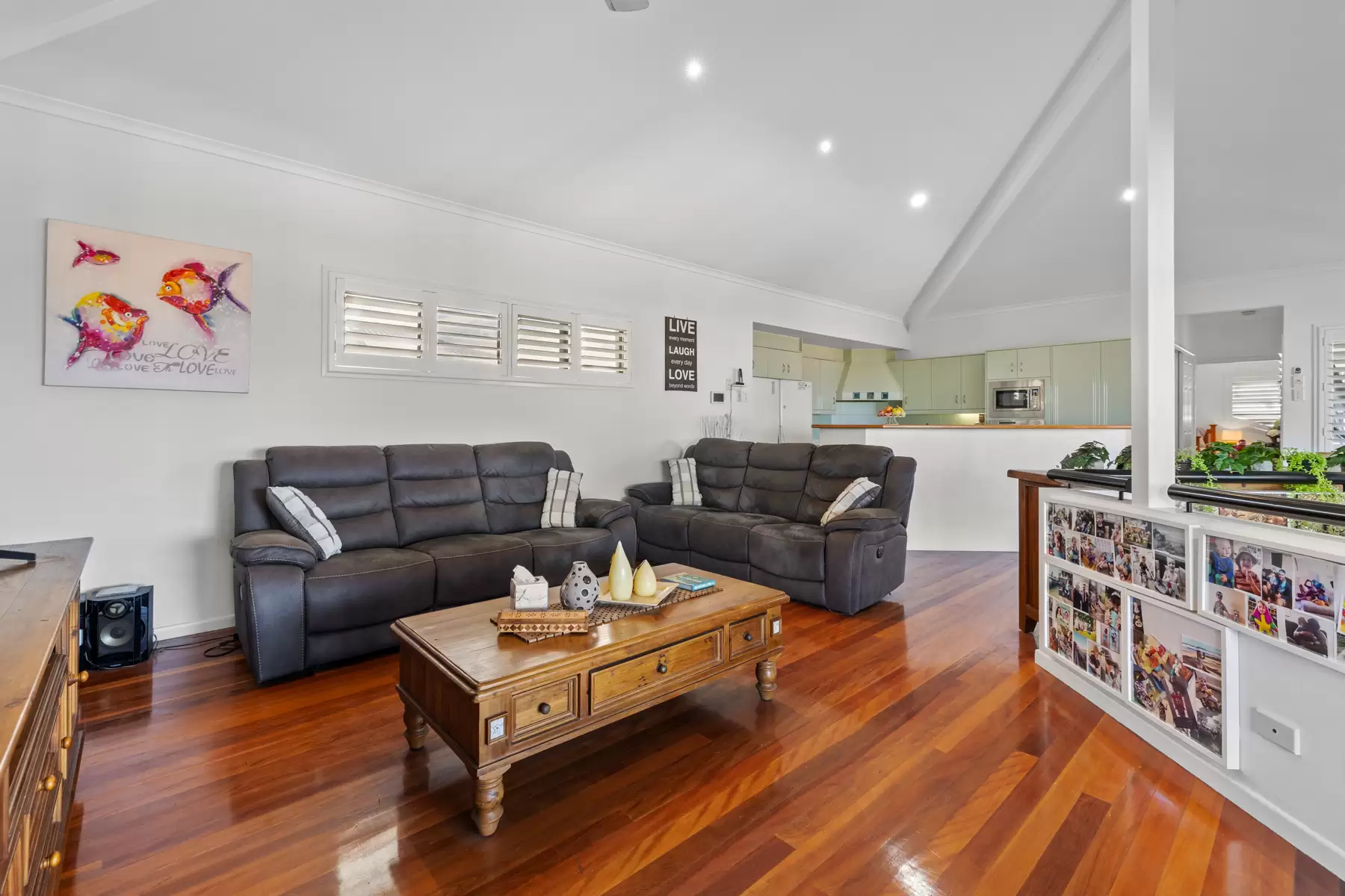 14 Lookout Court, Victoria Point Sold by Queensland Sotheby's International Realty - image 1