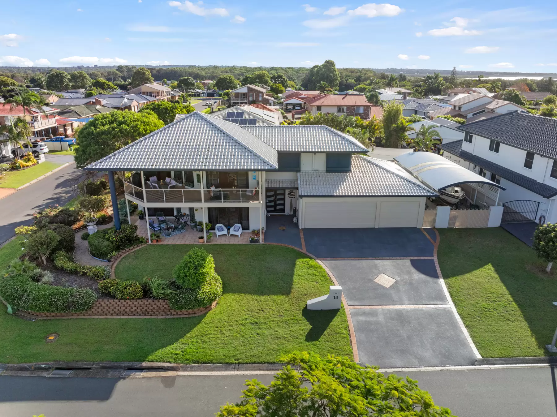 14 Lookout Court, Victoria Point Sold by  - image 1