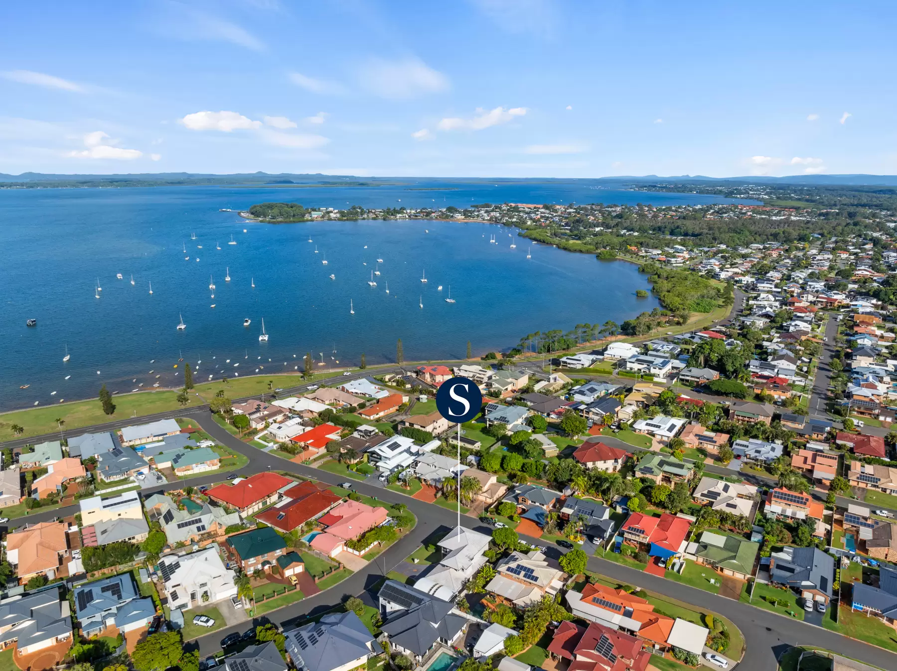 14 Lookout Court, Victoria Point Sold by  - image 1