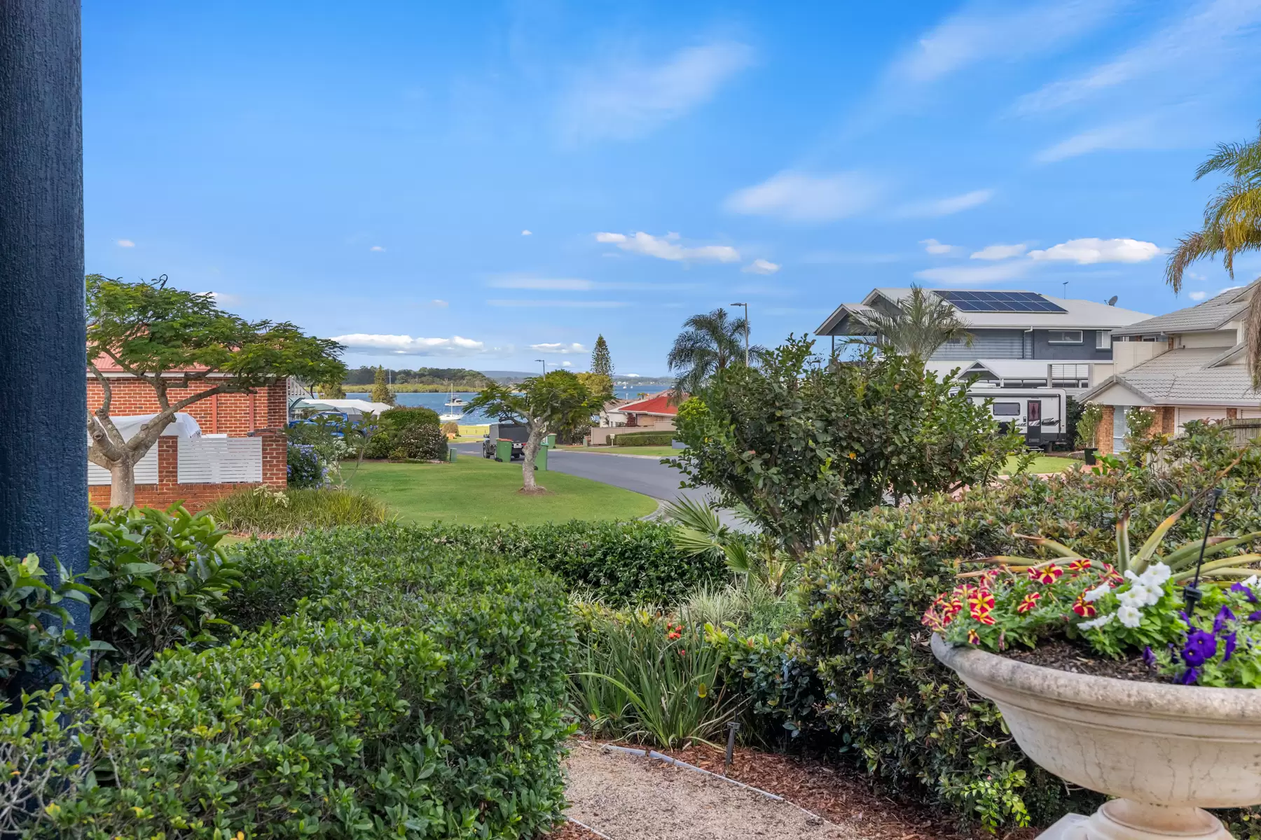 14 Lookout Court, Victoria Point Sold by  - image 1
