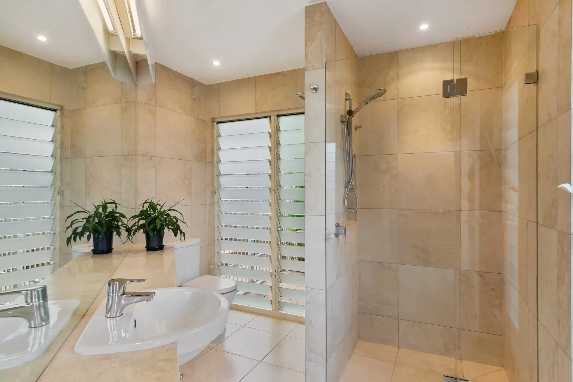 7 Keel Court, Noosaville Sold by  - image 1