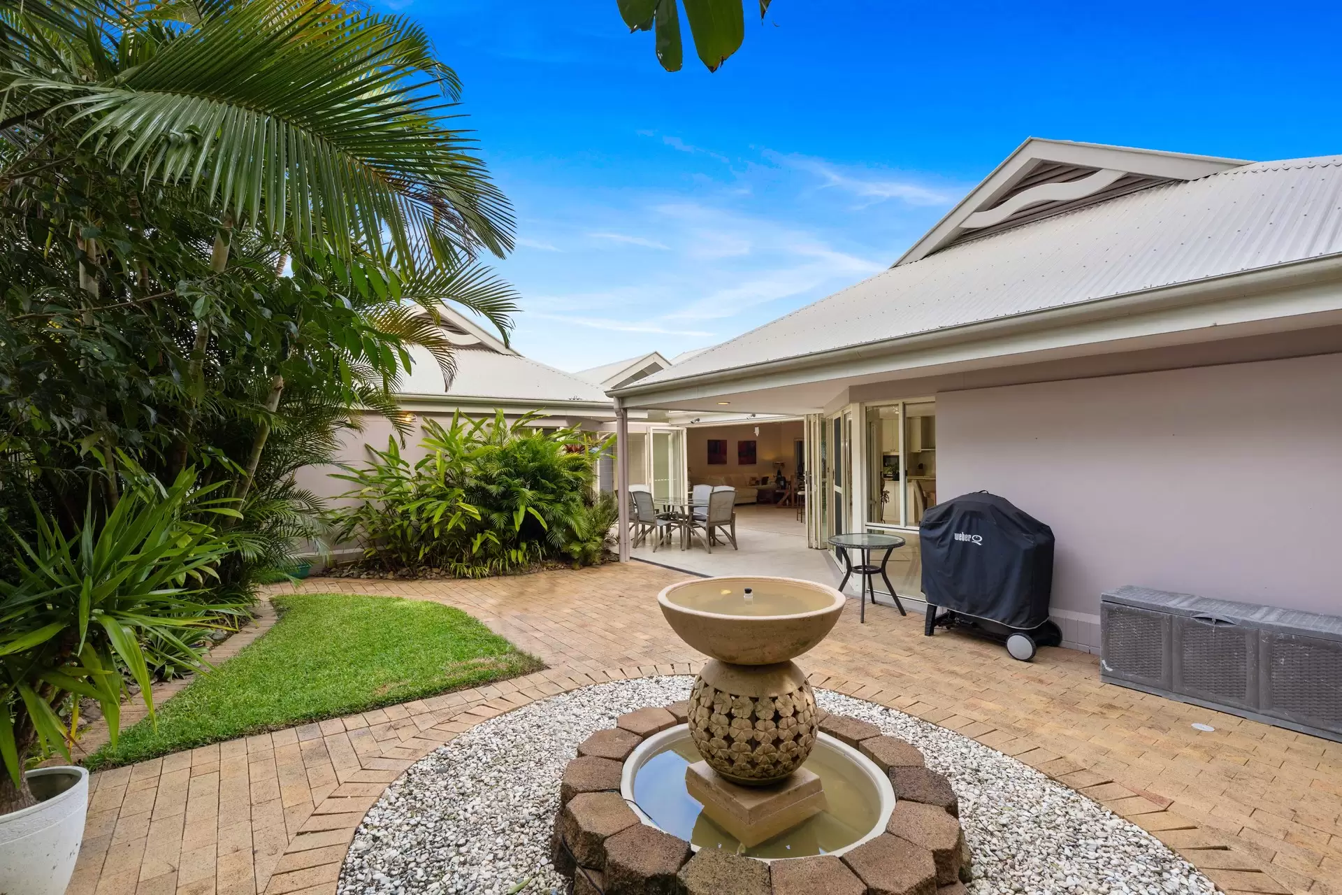 7 Keel Court, Noosaville Sold by Queensland Sotheby's International Realty - image 1