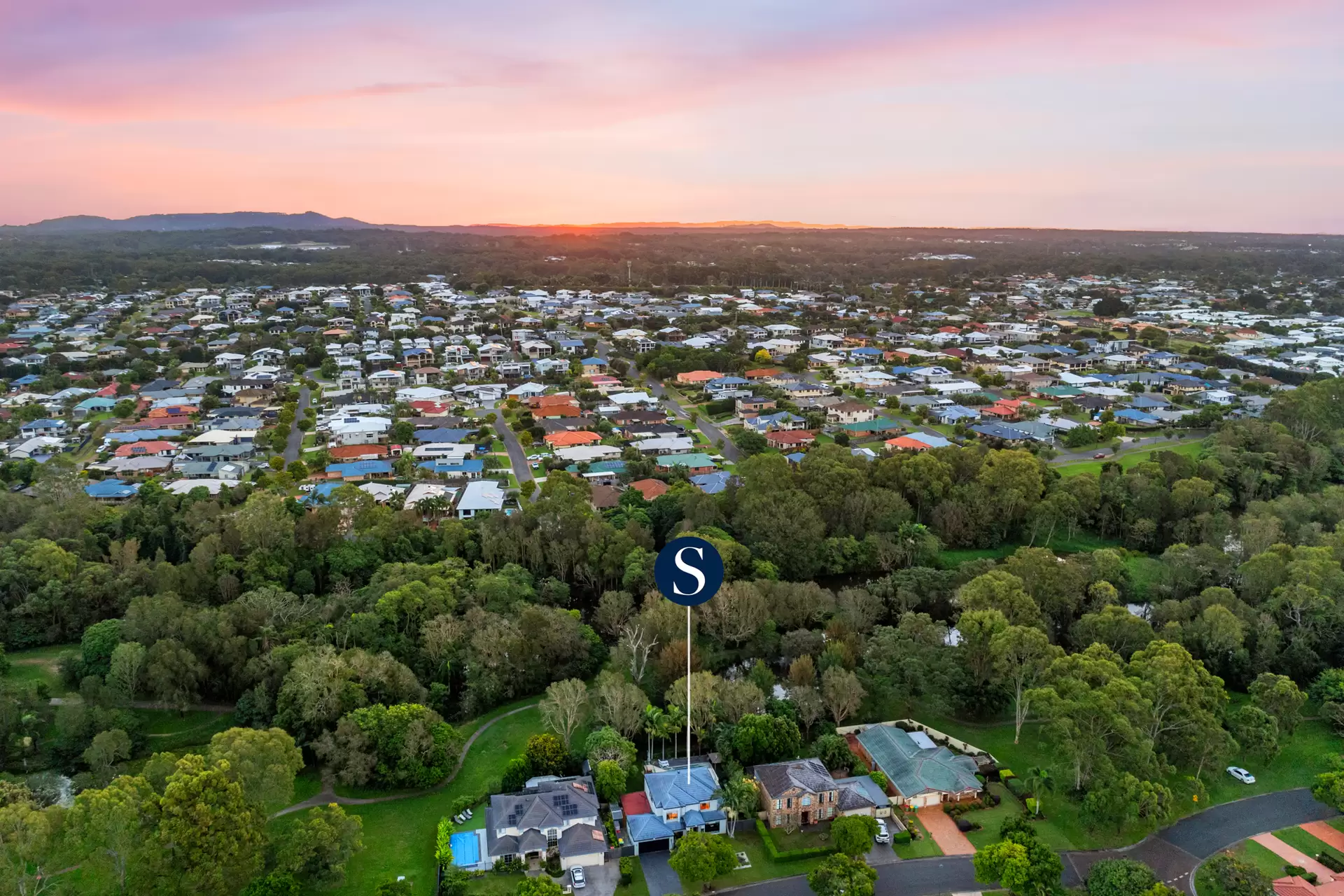 47 The Boulevard, Redland Bay Sold by Queensland Sotheby's International Realty - image 1