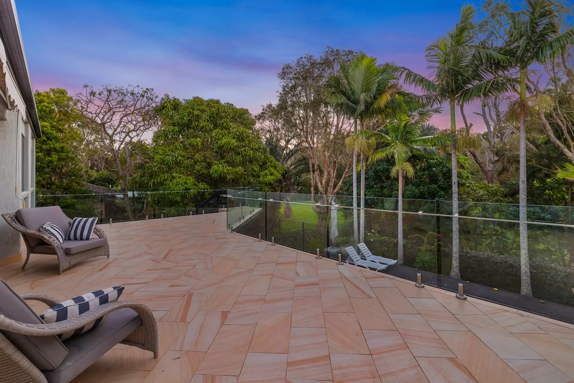 47 The Boulevard, Redland Bay Sold by Queensland Sotheby's International Realty - image 1