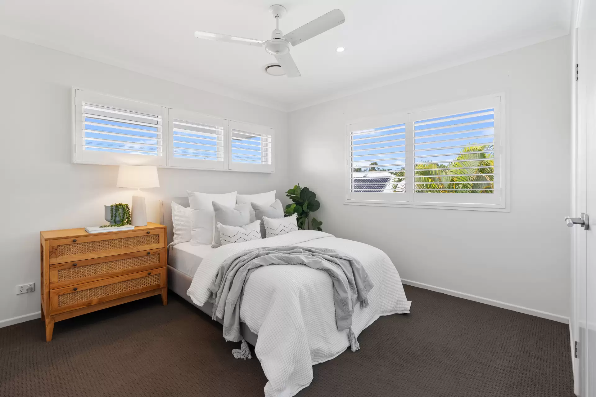 13 Glen Abby Avenue, Peregian Springs Sold by Queensland Sotheby's International Realty - image 1
