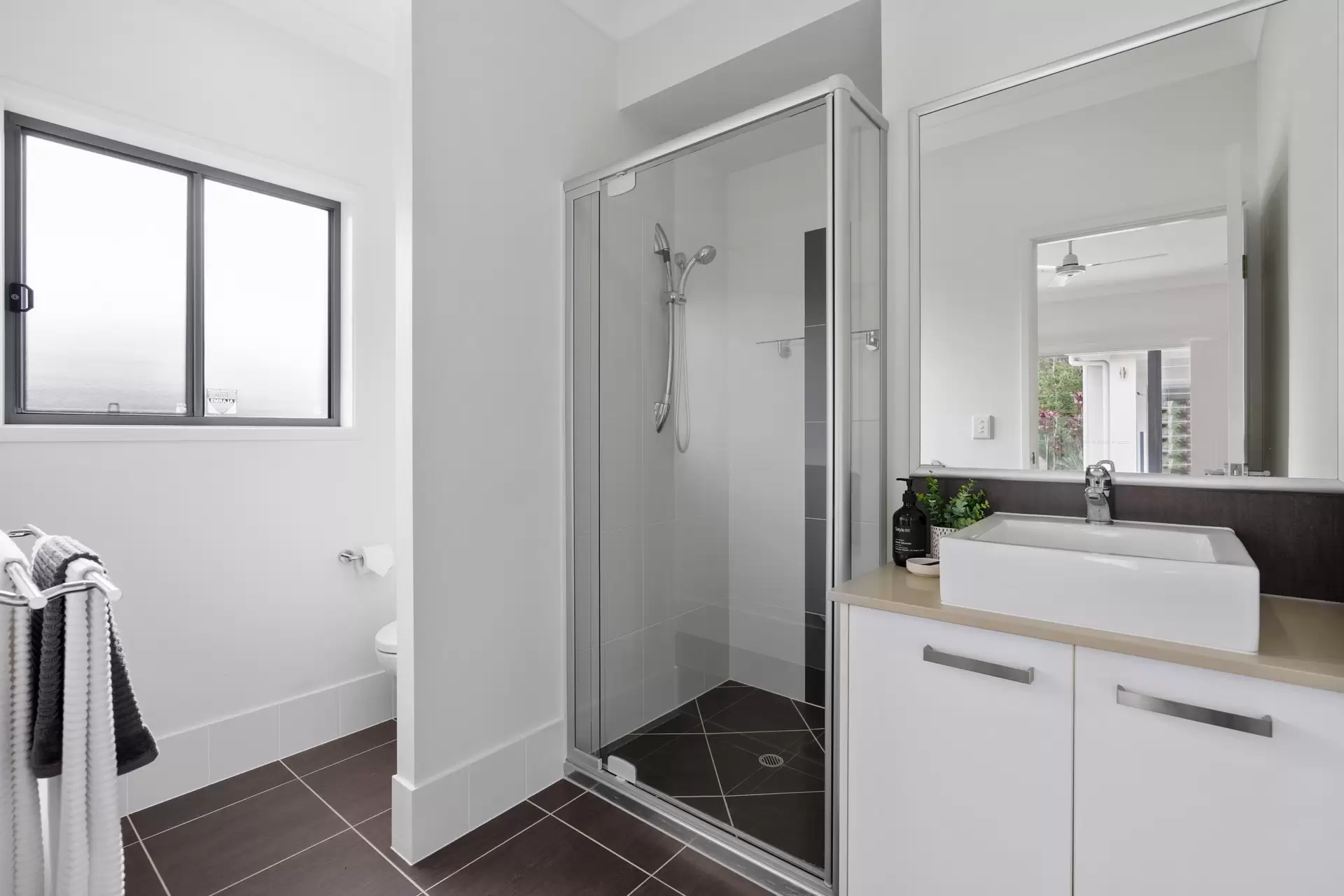 13 Glen Abby Avenue, Peregian Springs Sold by Queensland Sotheby's International Realty - image 1