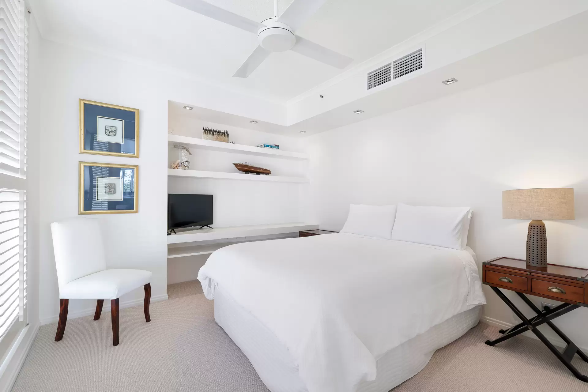 1075/1 Lennie Avenue, Main Beach Sold by Queensland Sotheby's International Realty - image 1