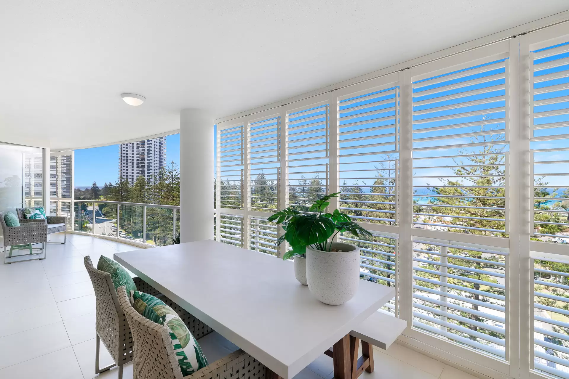 1075/1 Lennie Avenue, Main Beach Sold by Queensland Sotheby's International Realty - image 1