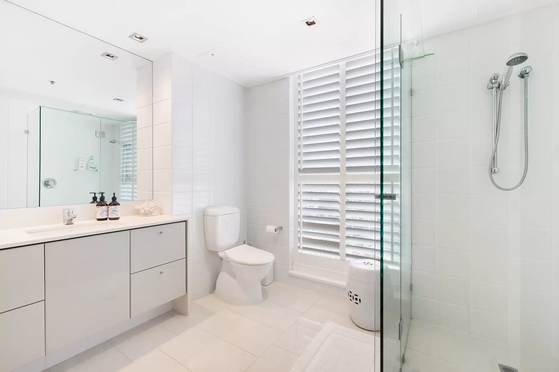 1075/1 Lennie Avenue, Main Beach Sold by Queensland Sotheby's International Realty - image 1