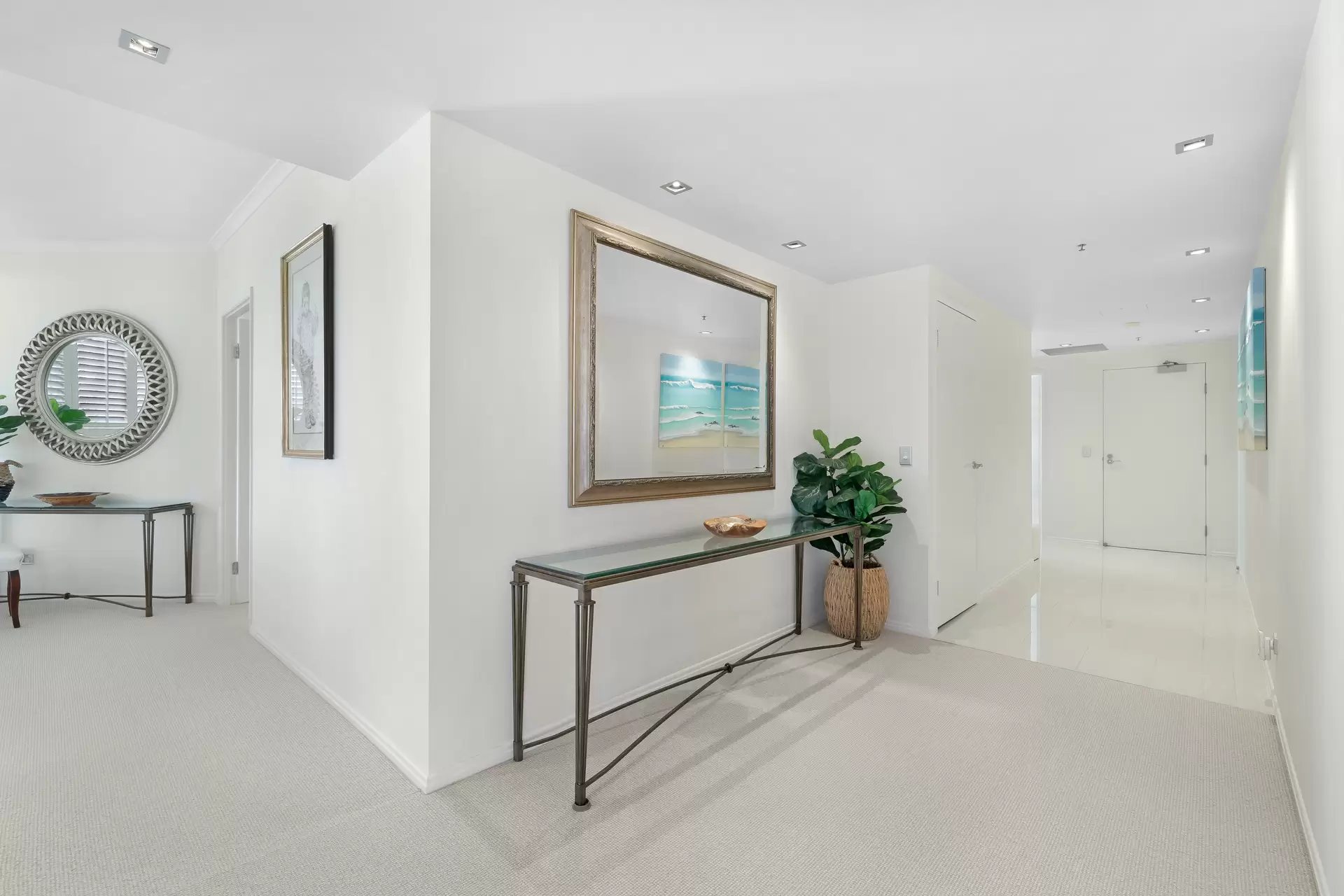 1075/1 Lennie Avenue, Main Beach Sold by Queensland Sotheby's International Realty - image 1
