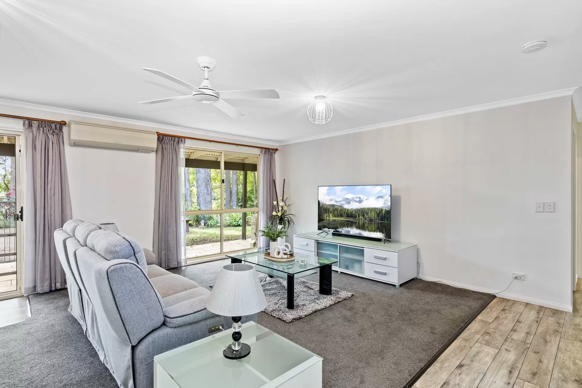 29-35 Seymour Close, Rosemount Sold by Queensland Sotheby's International Realty - image 1
