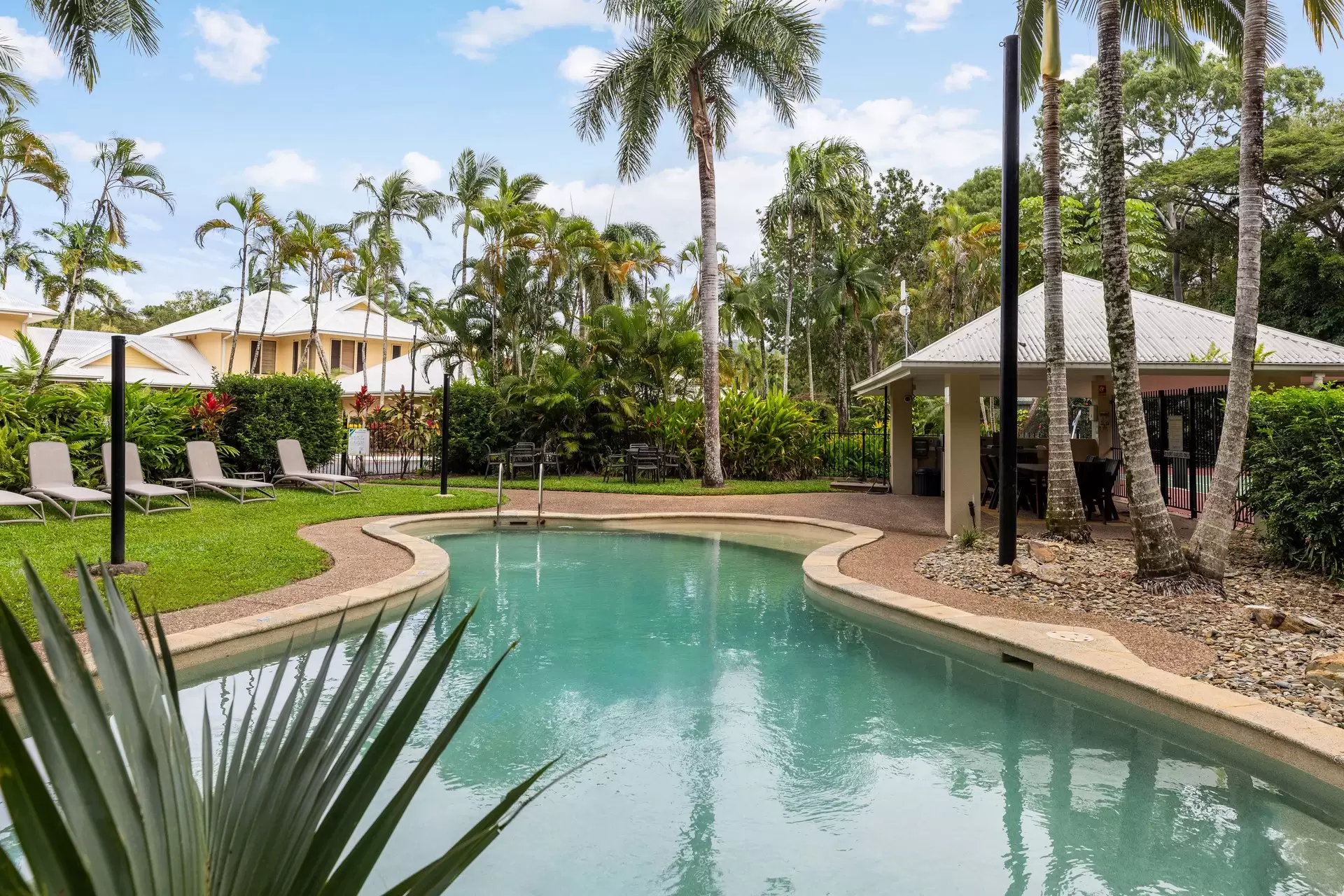 23/24-70 Nautilus Street, Port Douglas Sold by Queensland Sotheby's International Realty - image 1