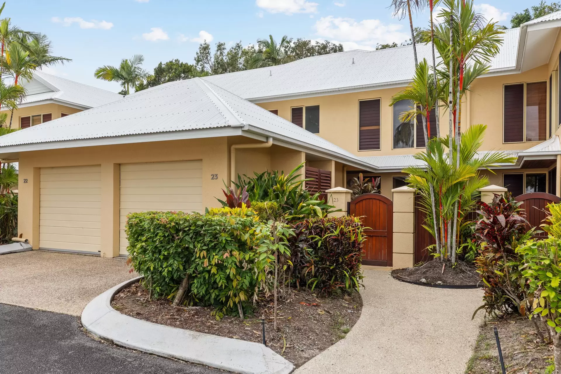 23/24-70 Nautilus Street, Port Douglas Sold by Queensland Sotheby's International Realty - image 1