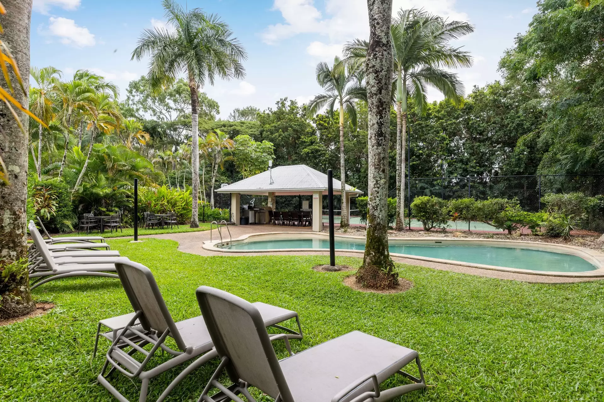 23/24-70 Nautilus Street, Port Douglas Sold by Queensland Sotheby's International Realty - image 1