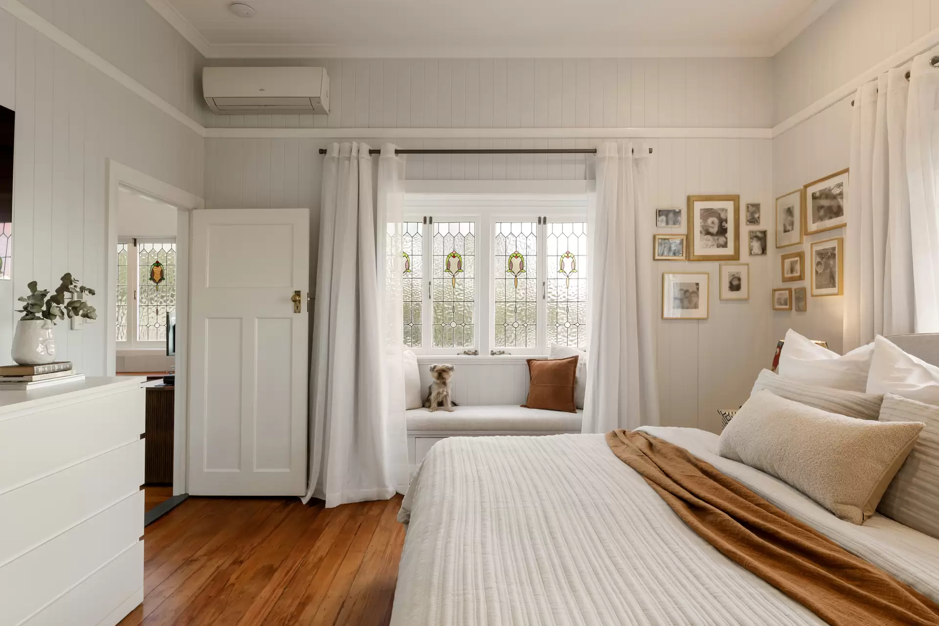 37 Wellington Street, Clayfield Sold by Queensland Sotheby's International Realty - image 1