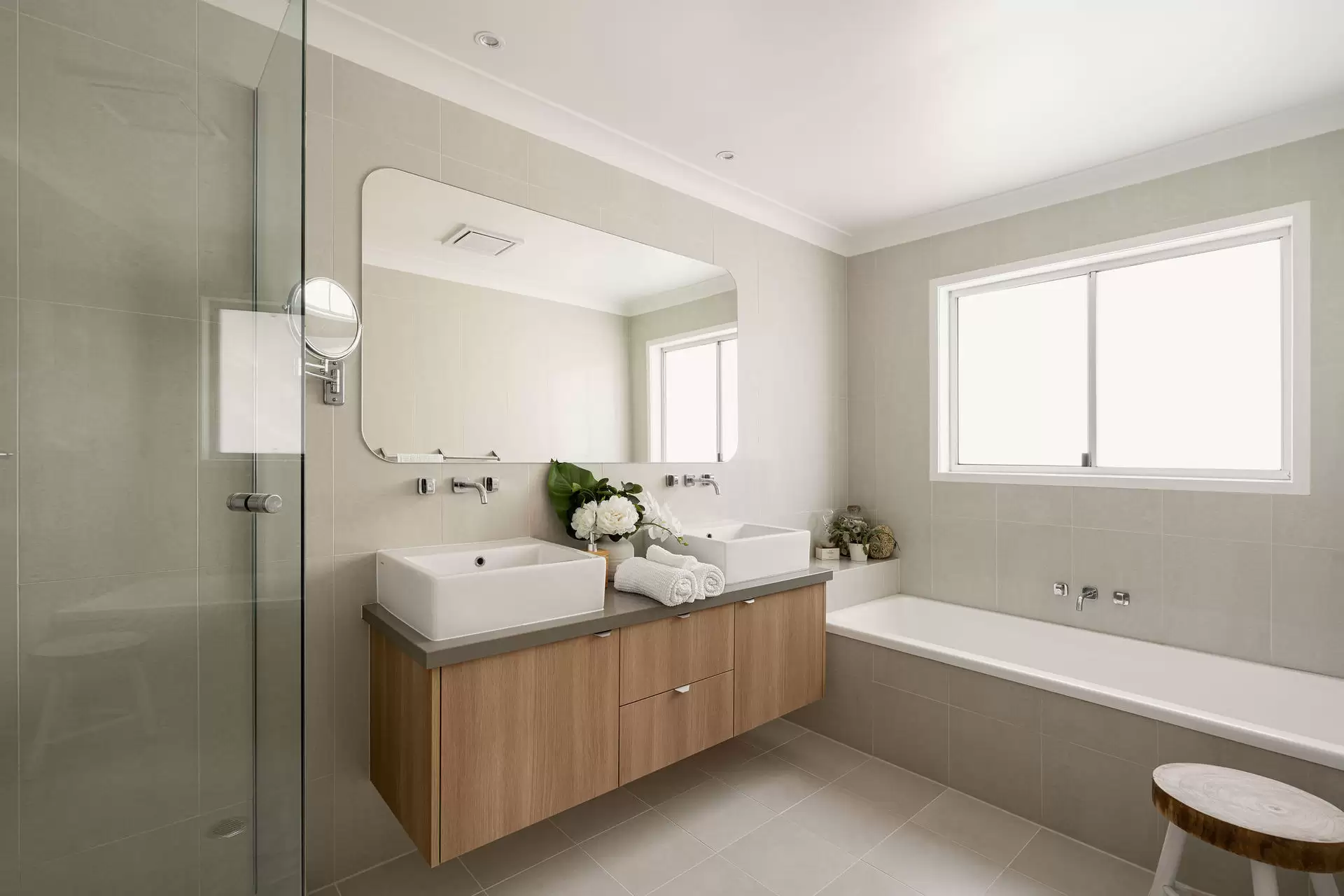 27 Ennor Street, Wavell Heights Sold by Queensland Sotheby's International Realty - image 1