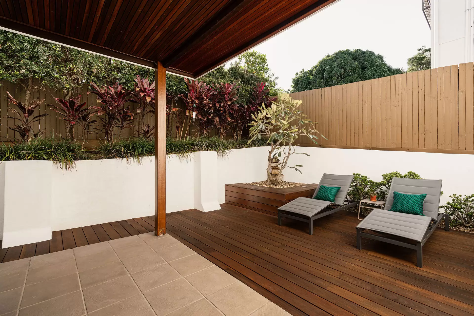 27 Ennor Street, Wavell Heights Sold by Queensland Sotheby's International Realty - image 1