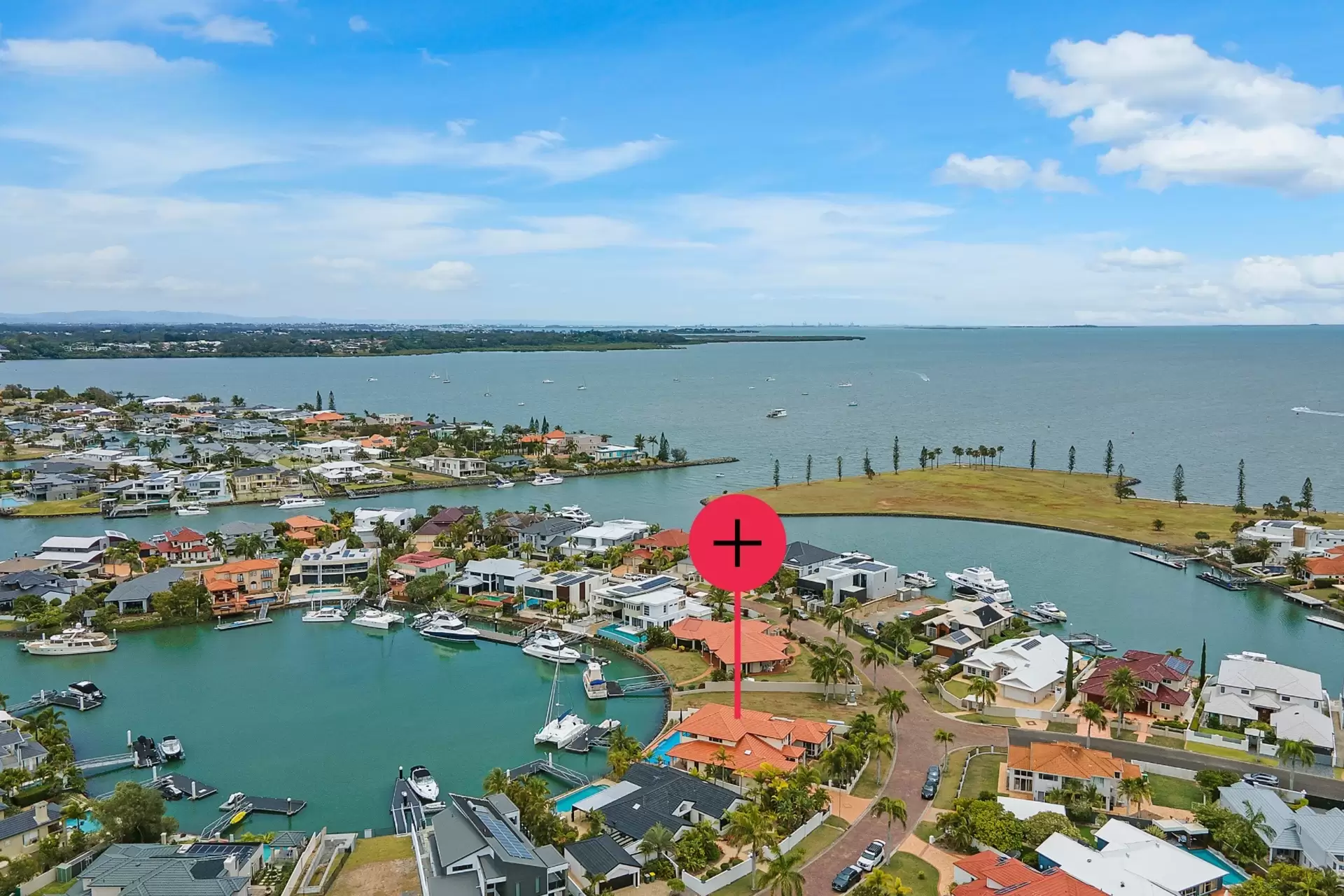 24 Piermont Place, Raby Bay Sold by  - image 1