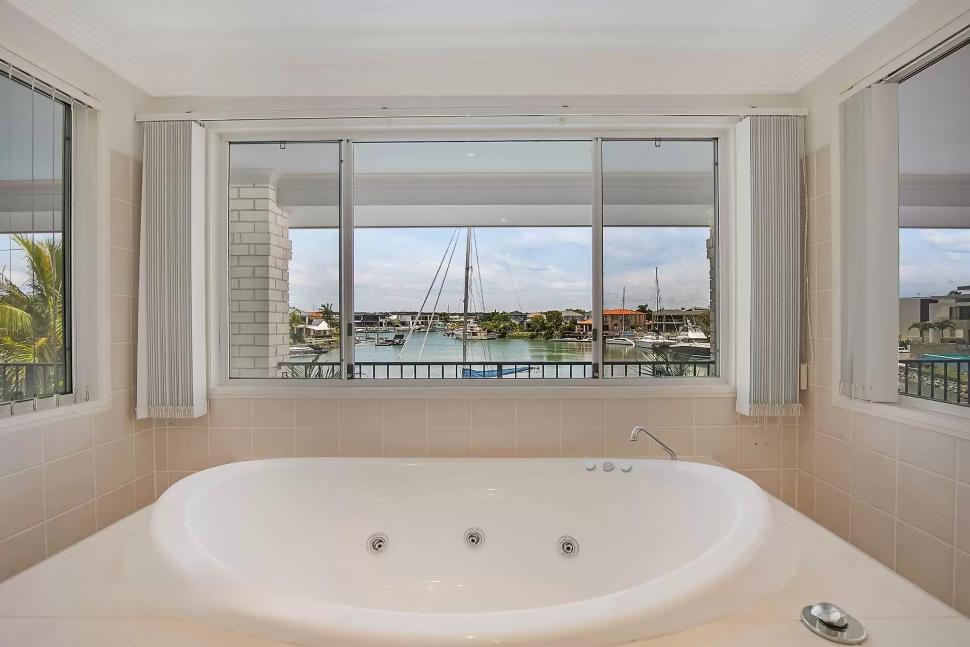 24 Piermont Place, Raby Bay Sold by Queensland Sotheby's International Realty - image 1