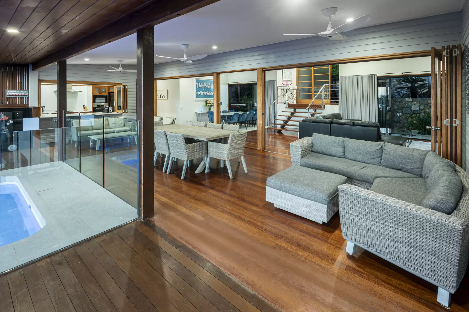 12 Great Northern Highway, Hamilton Island Sold by  - image 1