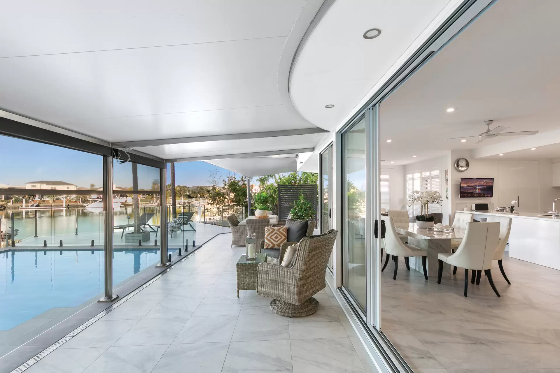 8 Captains Court, Raby Bay Sold by  - image 1