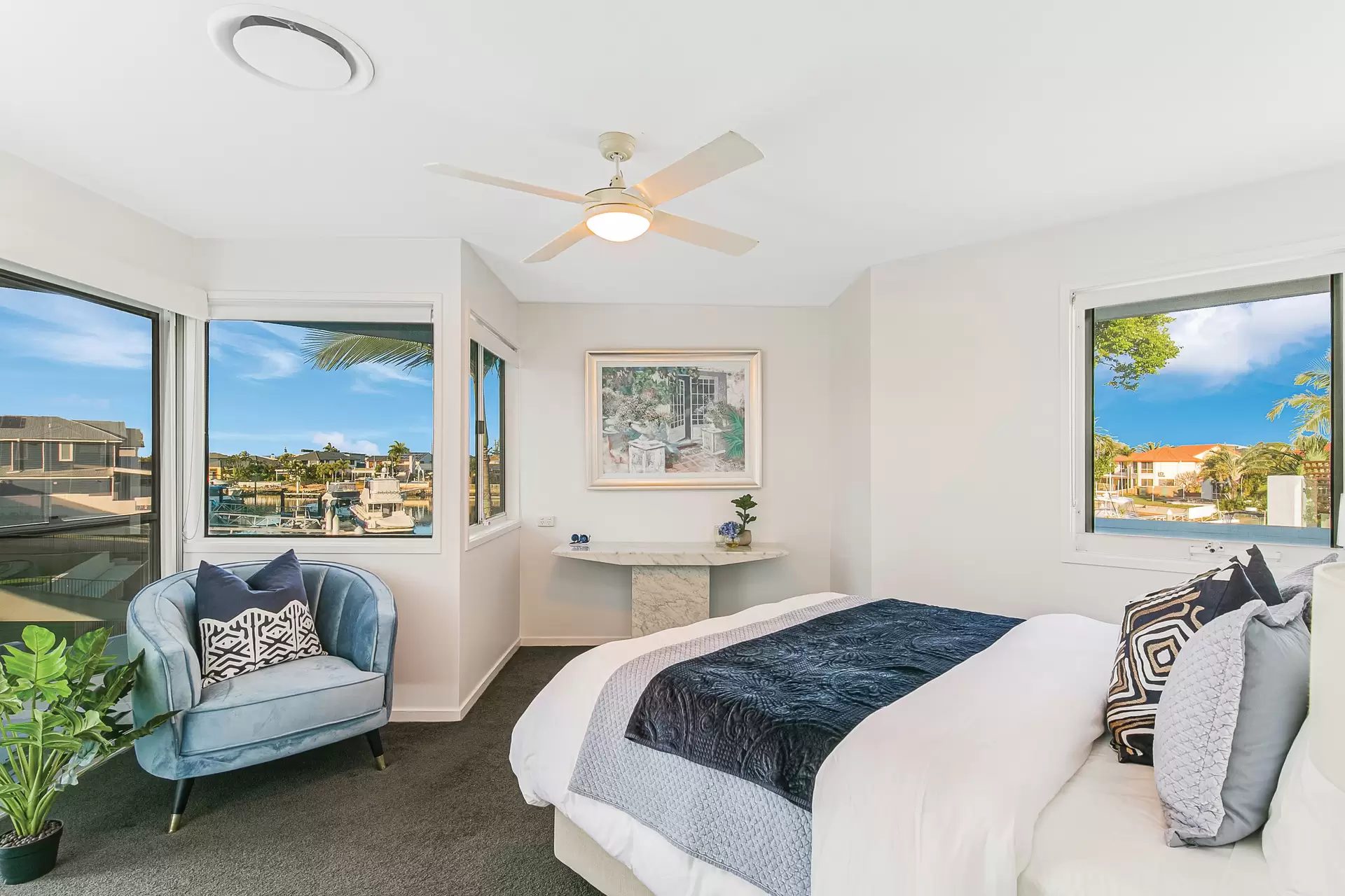 8 Captains Court, Raby Bay Sold by Queensland Sotheby's International Realty - image 1