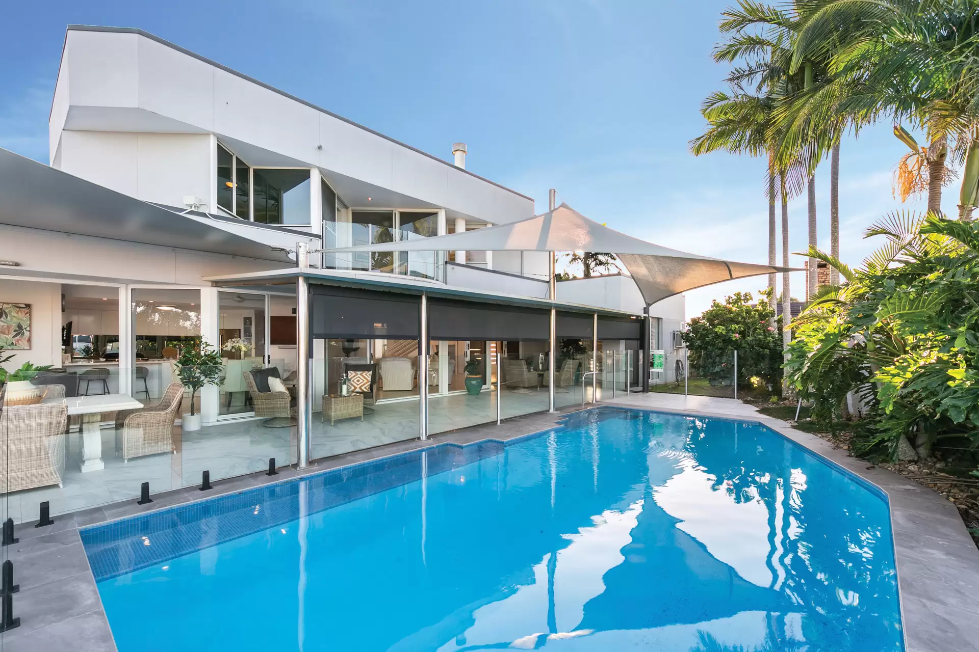 8 Captains Court, Raby Bay Sold by  - image 1