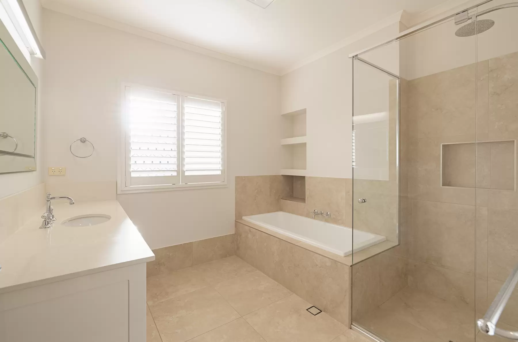 22 Carolena Street, Cleveland Sold by Queensland Sotheby's International Realty - image 1