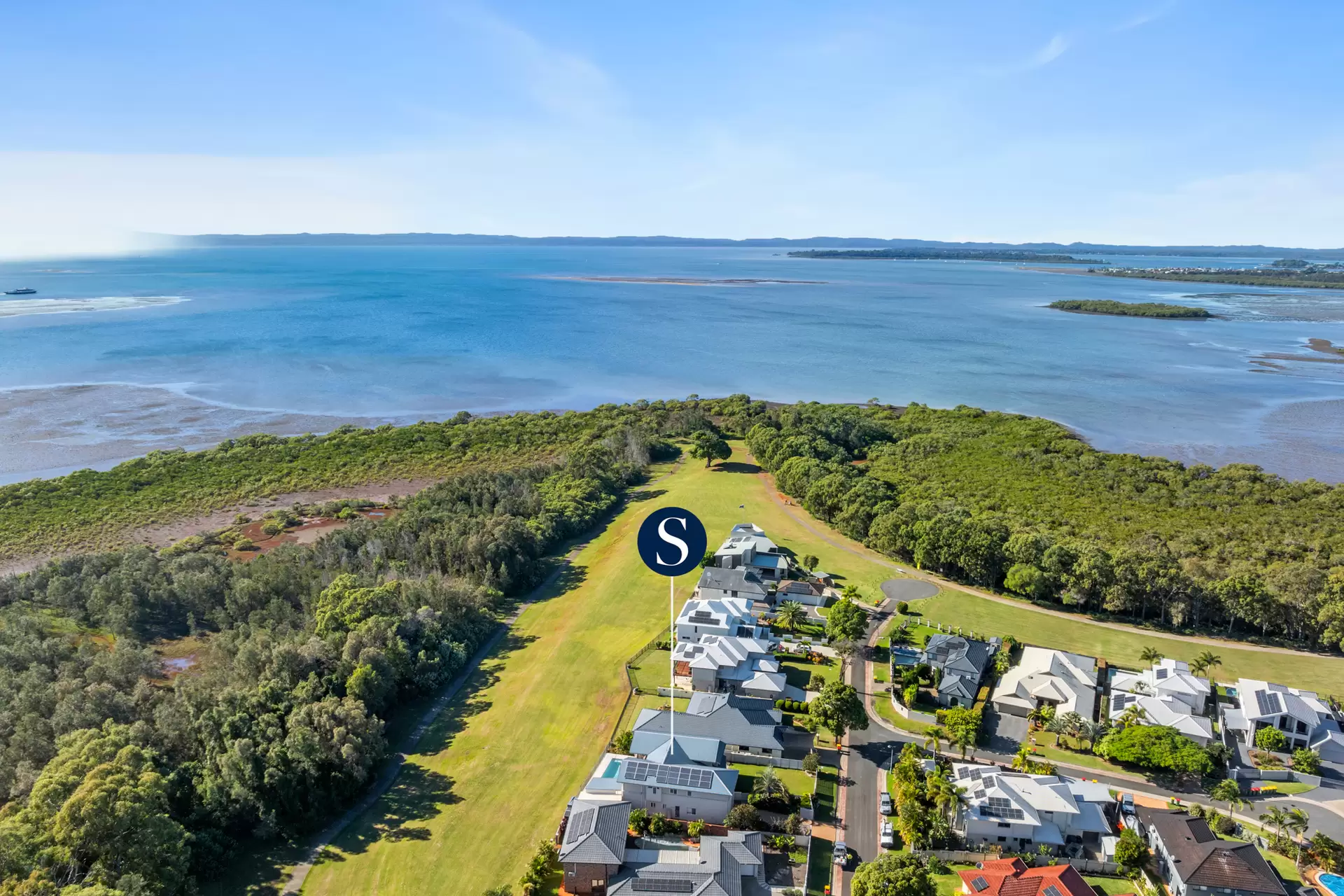 22 Carolena Street, Cleveland Sold by Queensland Sotheby's International Realty - image 1