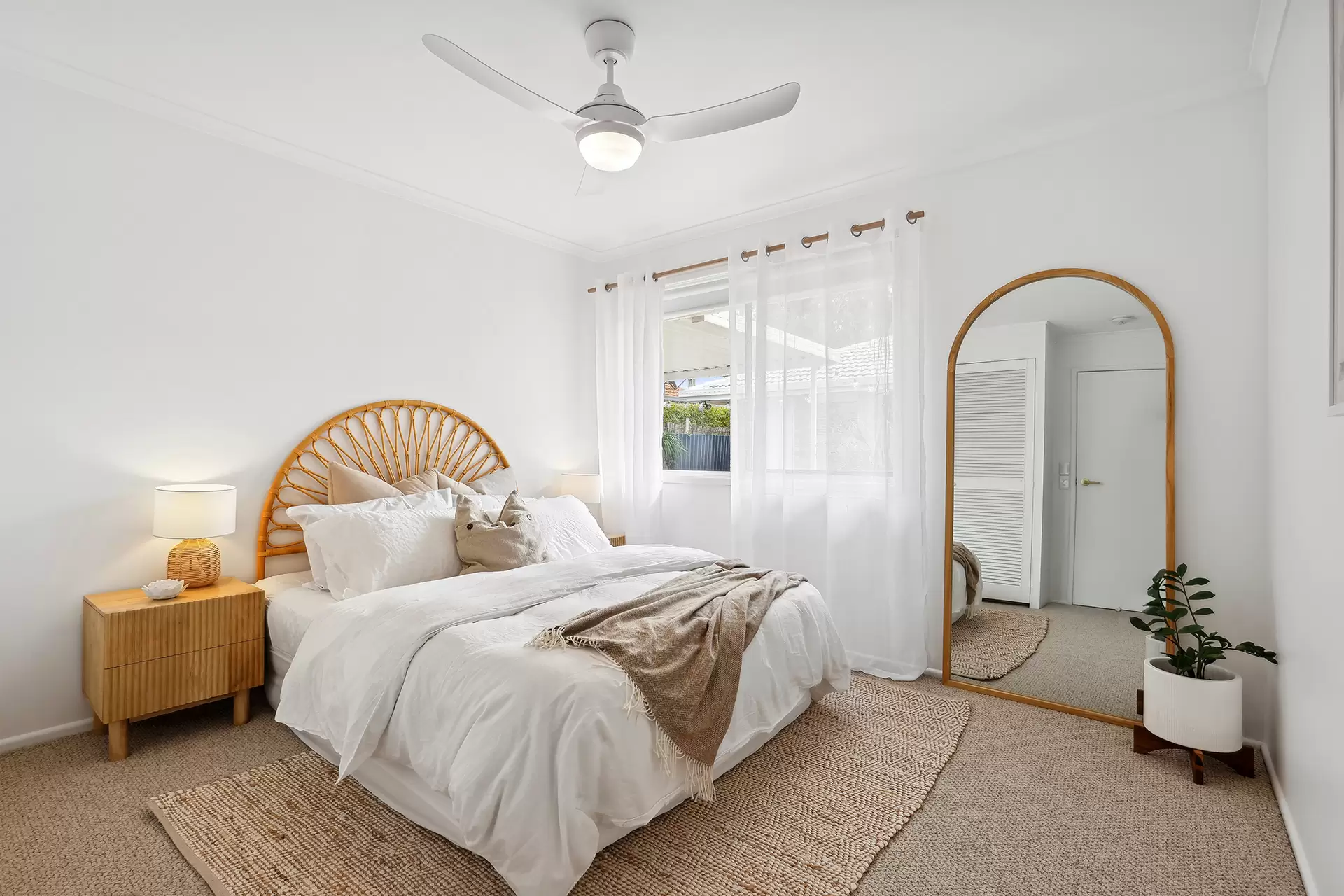 2/38 Tallebudgera Drive, Palm Beach Sold by  - image 1