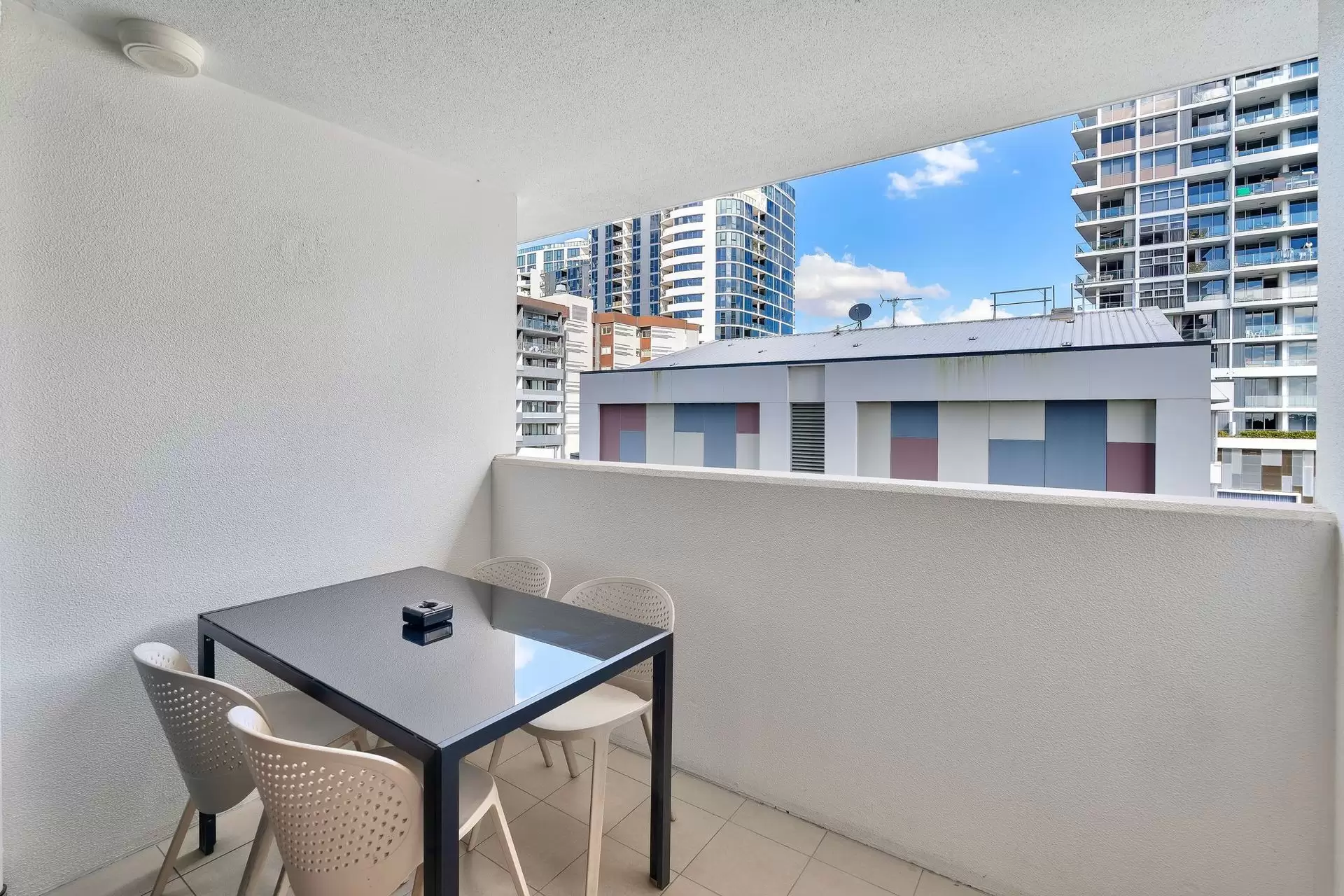 409/35 Hercules Street, Hamilton Sold by Queensland Sotheby's International Realty - image 1
