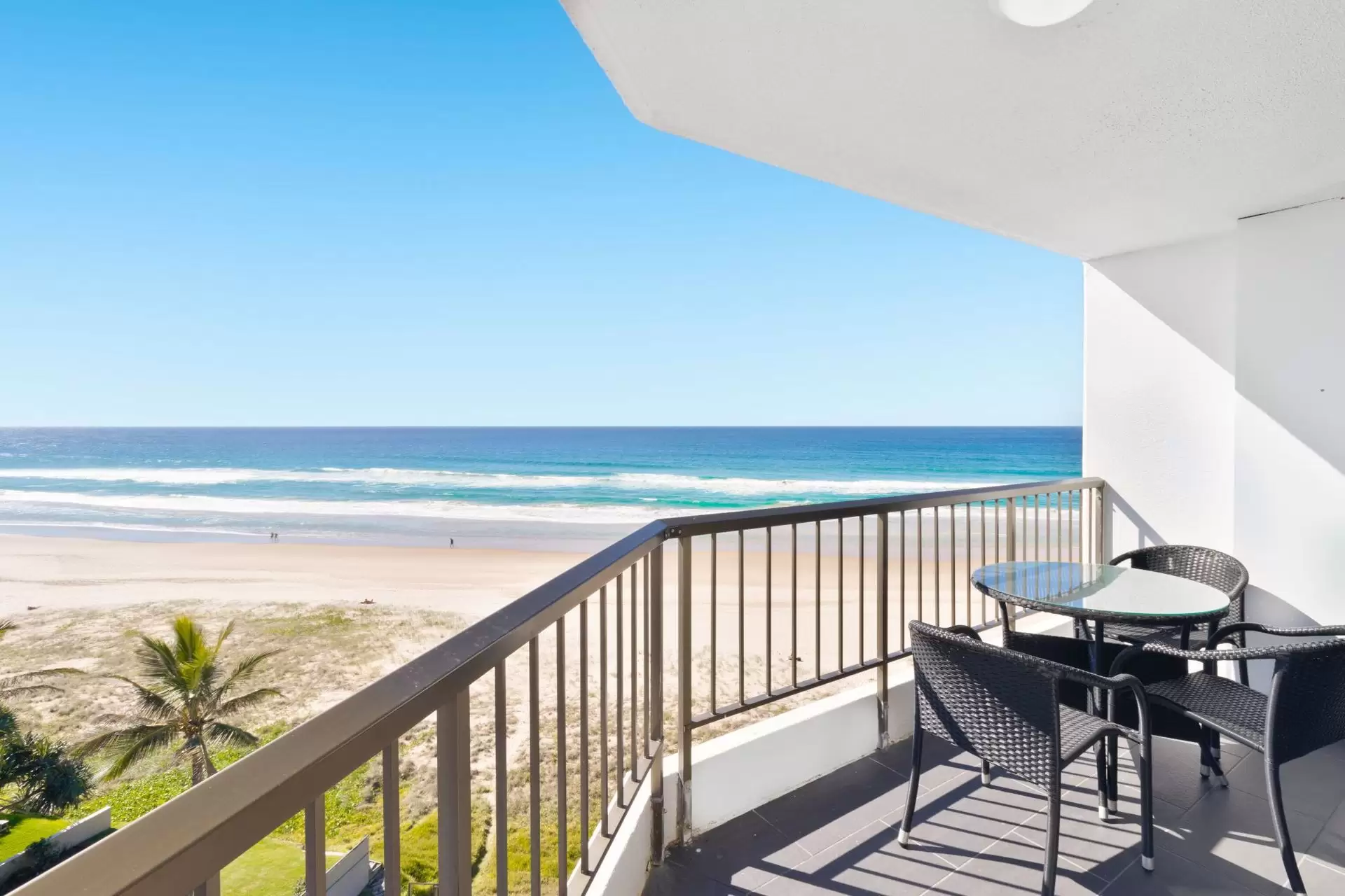 27/37 Albatross Avenue, Mermaid Beach Sold by  - image 1