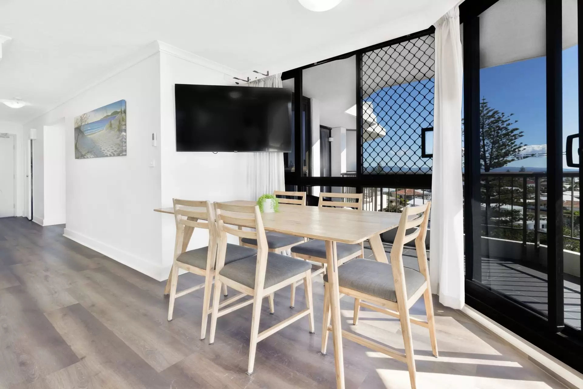 27/37 Albatross Avenue, Mermaid Beach Sold by  - image 1