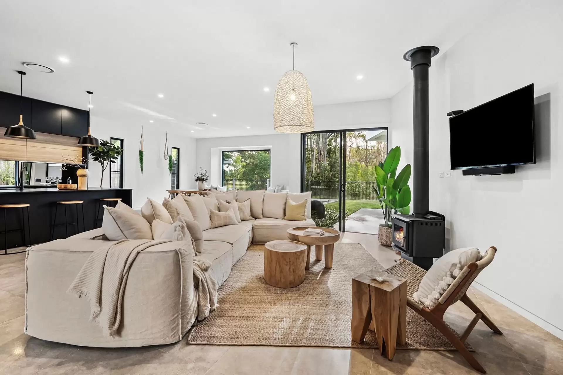 162 Balgownie Drive, Peregian Springs Sold by Queensland Sotheby's International Realty - image 1