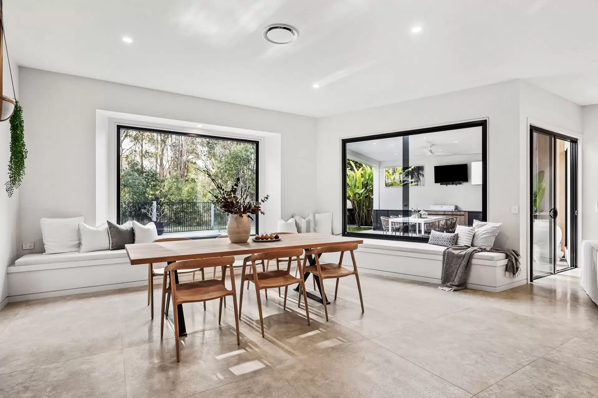 162 Balgownie Drive, Peregian Springs Sold by Queensland Sotheby's International Realty - image 1