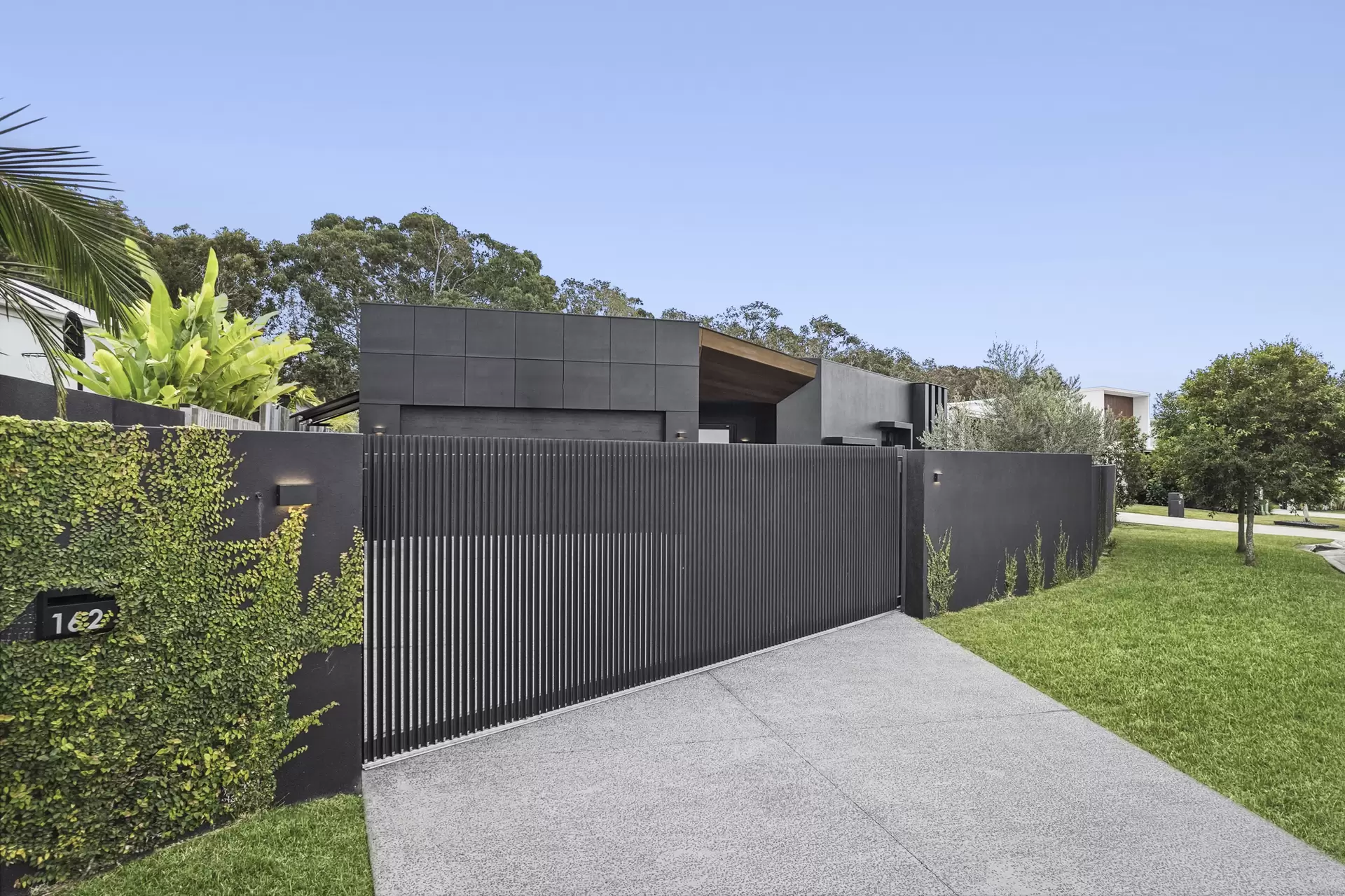162 Balgownie Drive, Peregian Springs Sold by Queensland Sotheby's International Realty - image 1