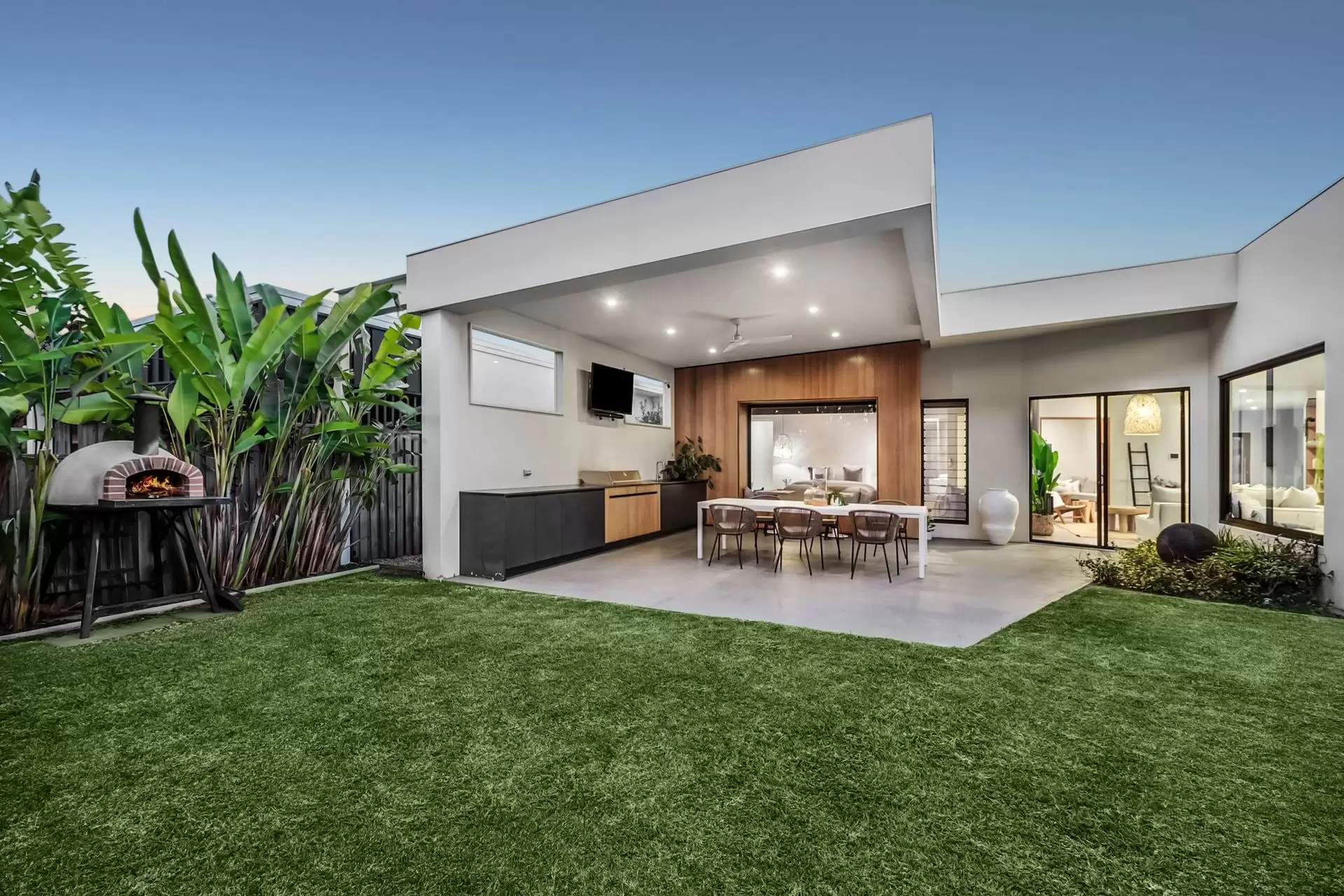 162 Balgownie Drive, Peregian Springs Sold by Queensland Sotheby's International Realty - image 1