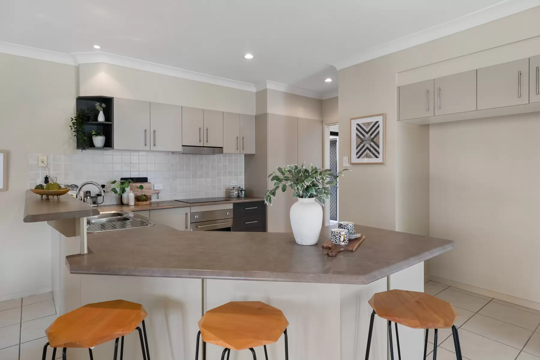 1 Ribonwood Street, Thornlands Sold by Queensland Sotheby's International Realty - image 1