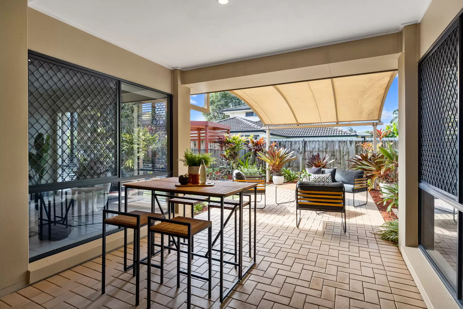 1 Ribonwood Street, Thornlands Sold by Queensland Sotheby's International Realty - image 1