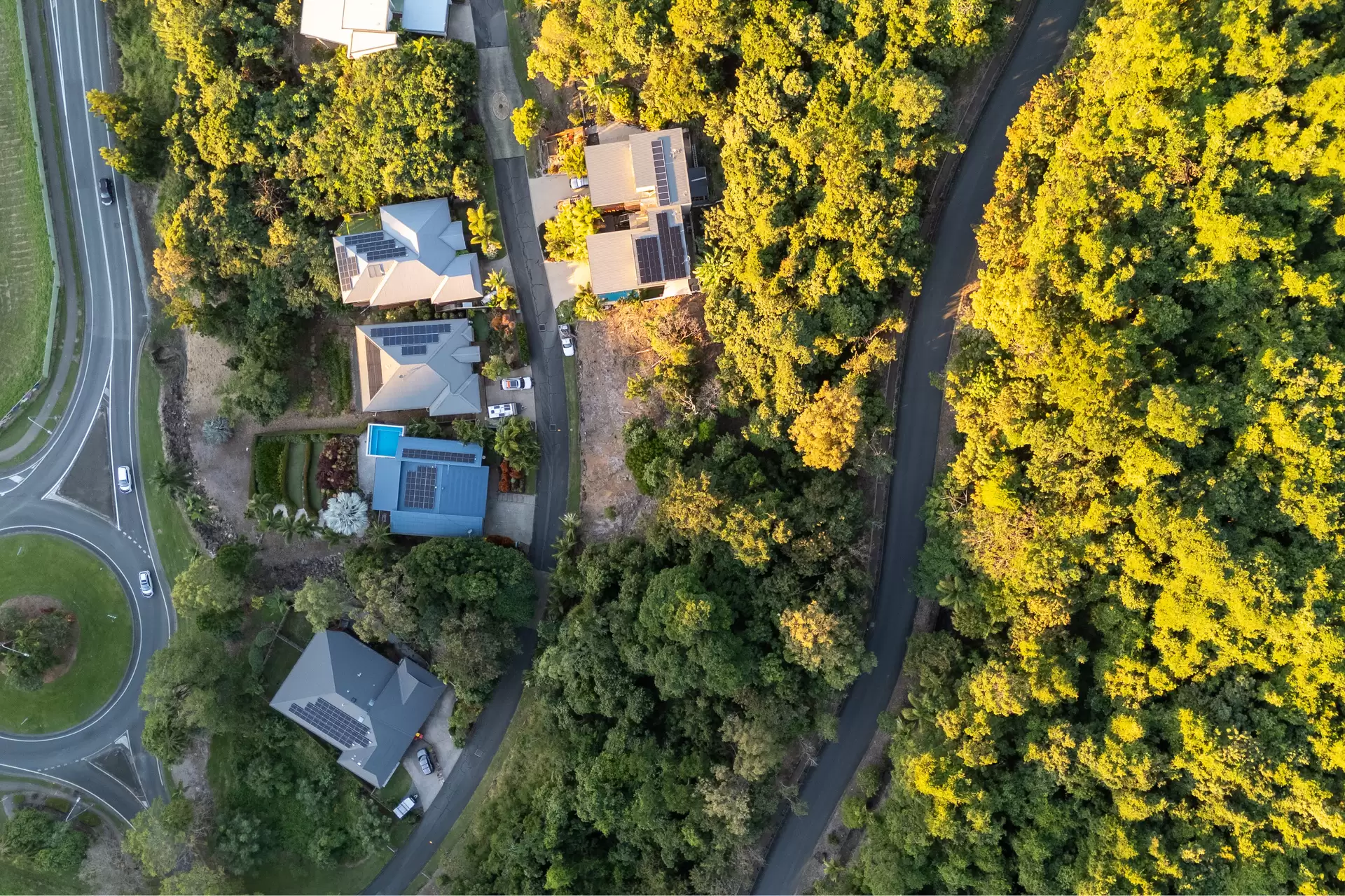 12 Stonehaven Court, Airlie Beach Sold by Queensland Sotheby's International Realty - image 1