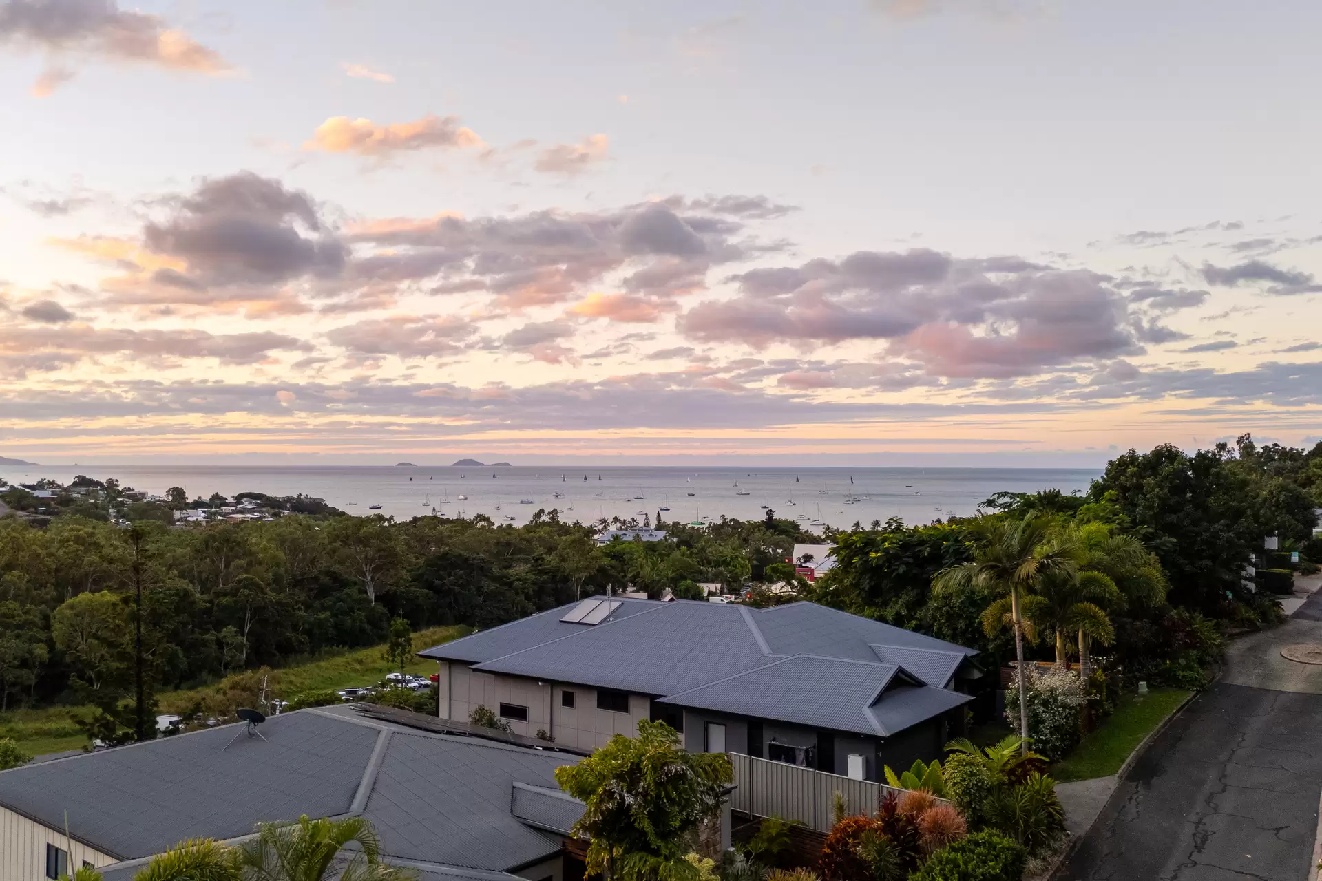 12 Stonehaven Court, Airlie Beach Sold by Queensland Sotheby's International Realty - image 1