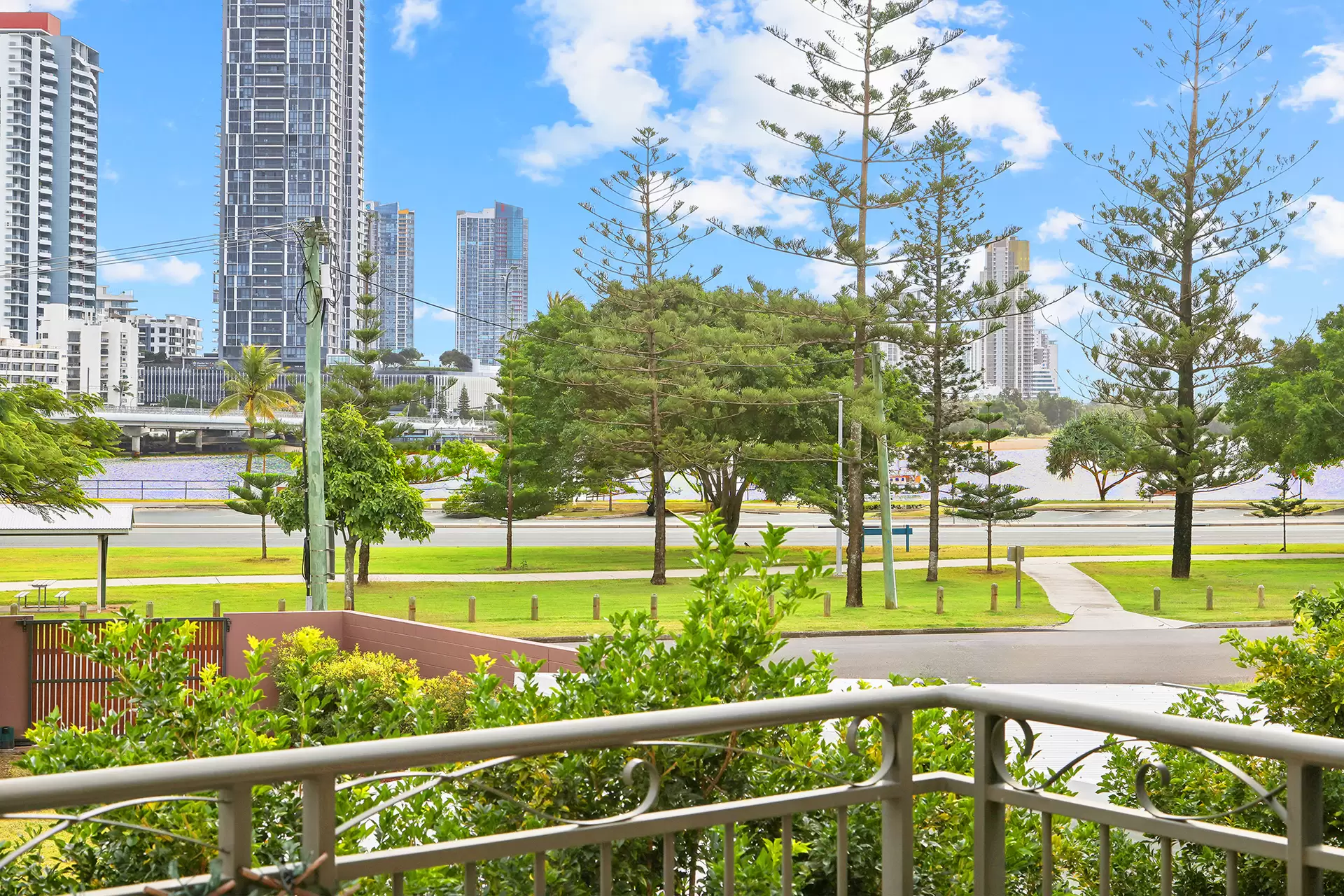 Villa 1/37 Hughes Avenue, Main Beach Sold by Queensland Sotheby's International Realty - image 1