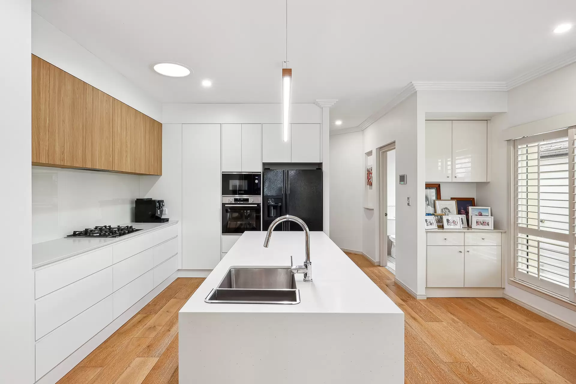 Villa 1/37 Hughes Avenue, Main Beach Sold by Queensland Sotheby's International Realty - image 1